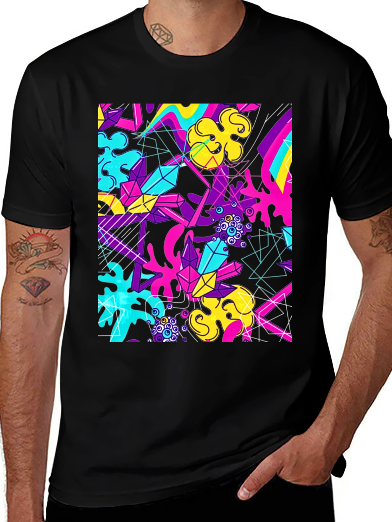 Variant 18 of Retro 80s Geometric Pattern Black T-Shirt