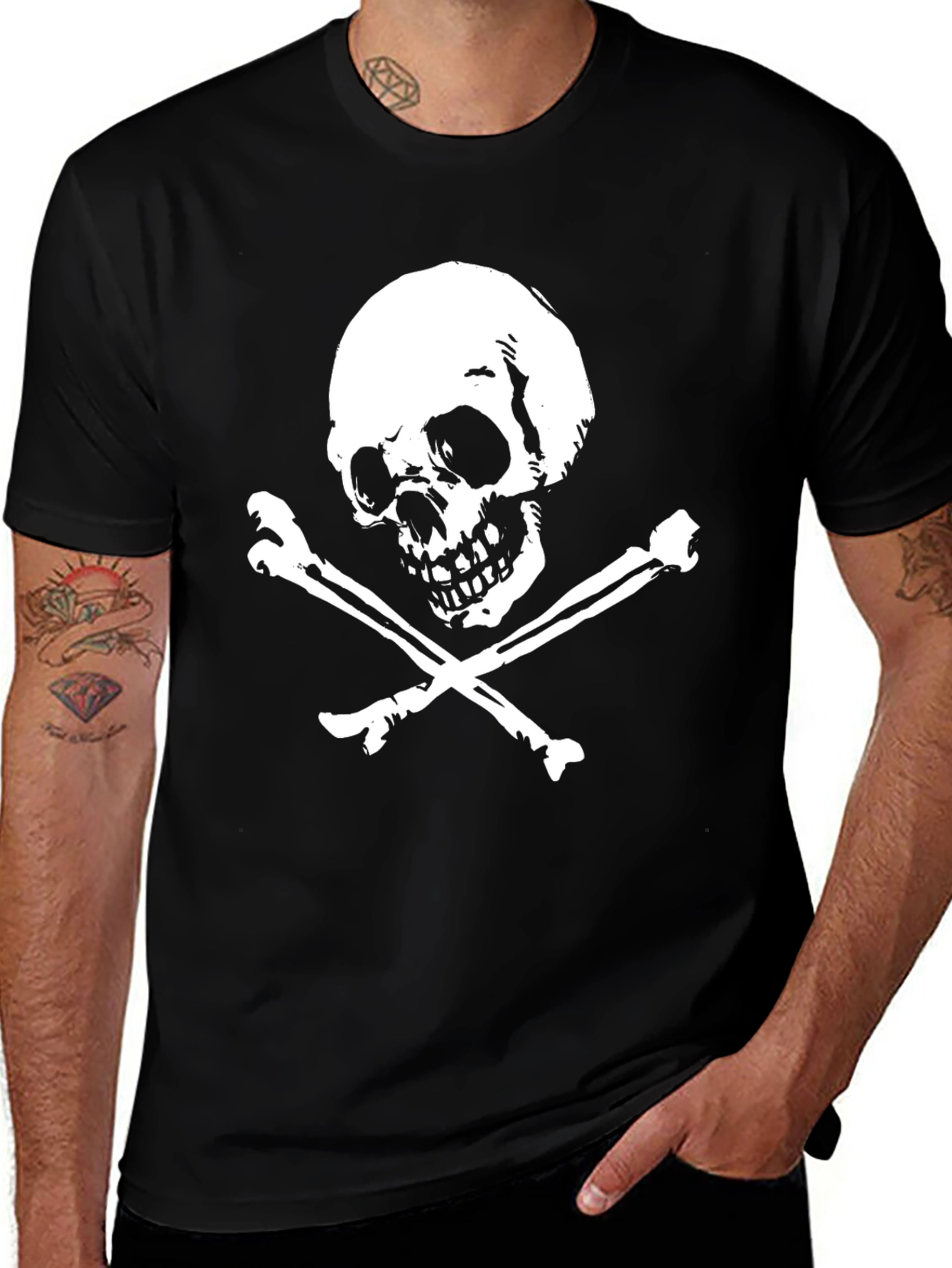 Variant 15 of Skull & Crossbones Graphic Tee - Pirate Style!