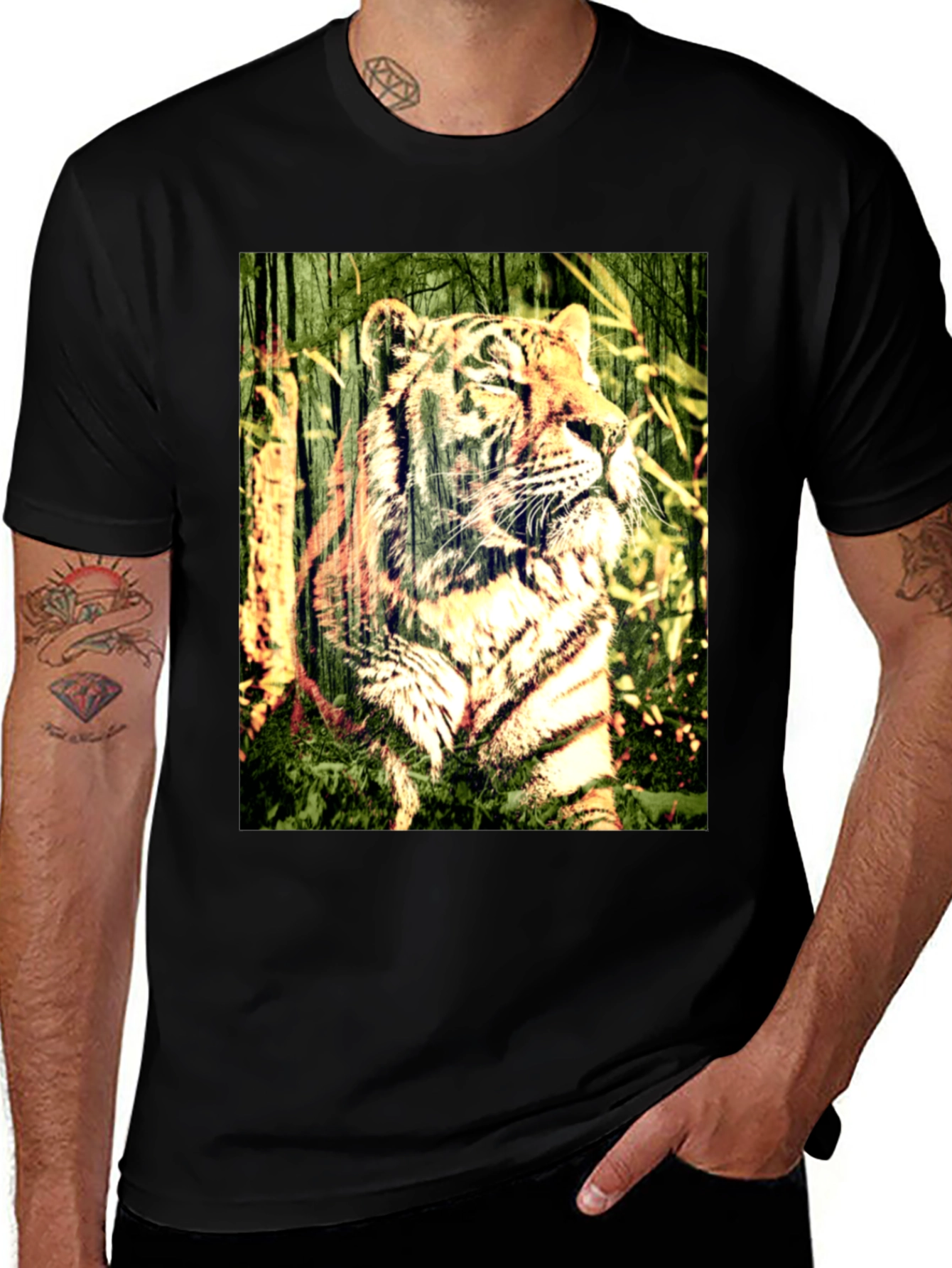 Variant 4 of Tiger Graphic Black T-Shirt