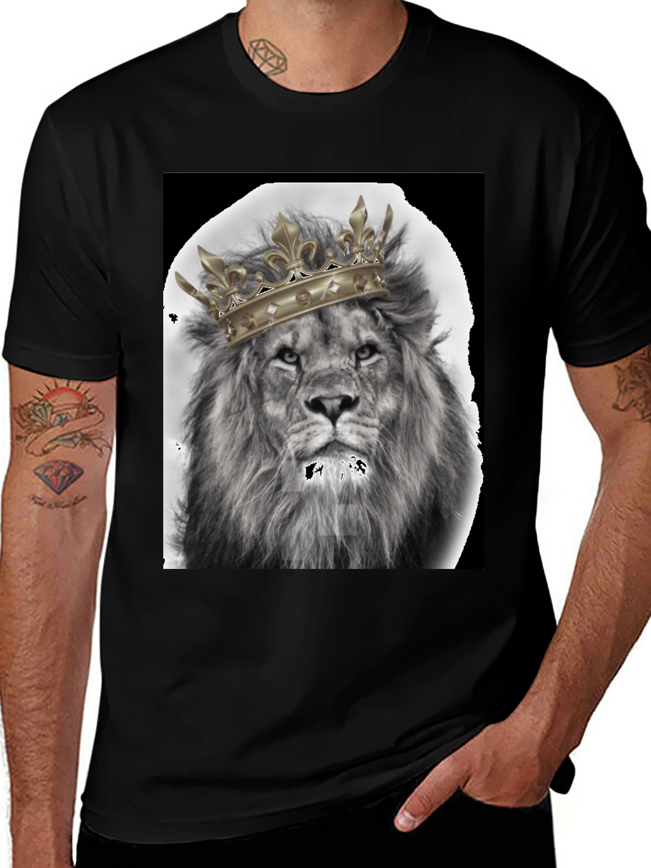 Lion King Graphic T-Shirt - Stylish Black Tee