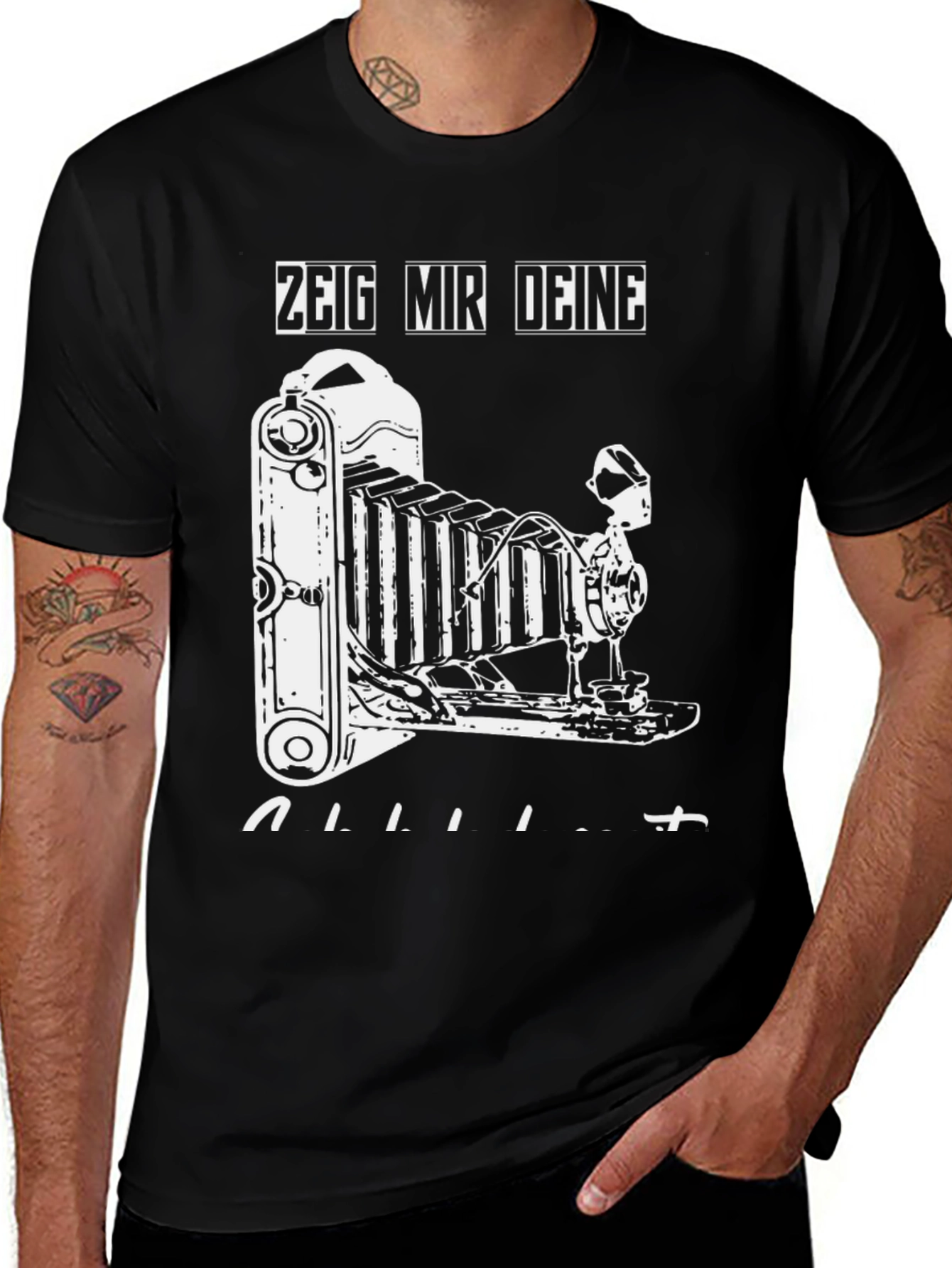 Zeig Mir Deine Alliete T-Shirt - Camera Graphic