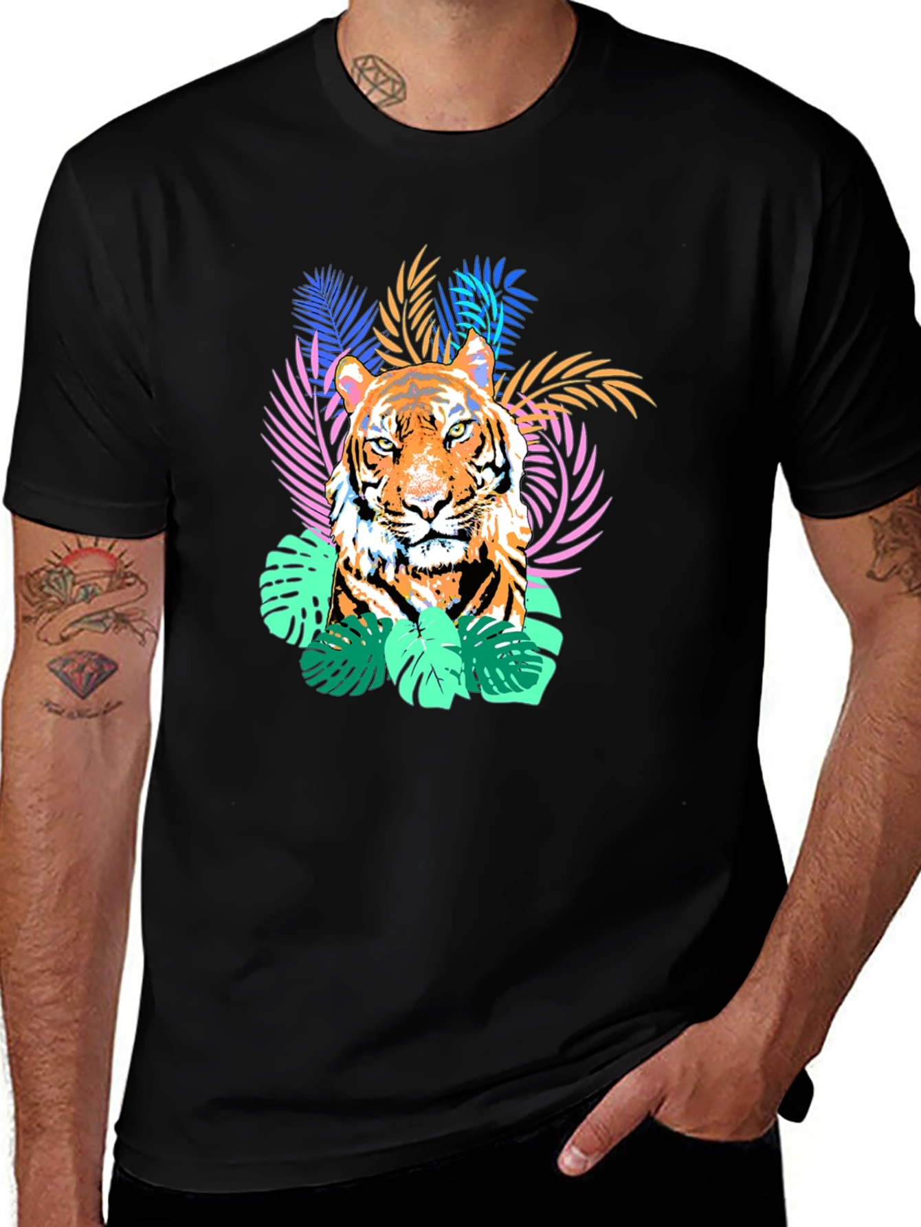 Variant 26 of Tiger Graphic Print Tee - Black