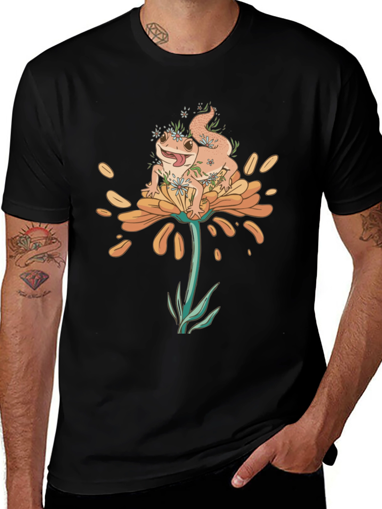 Variant 9 of Gecko Flower T-Shirt - Unique Graphic Tee