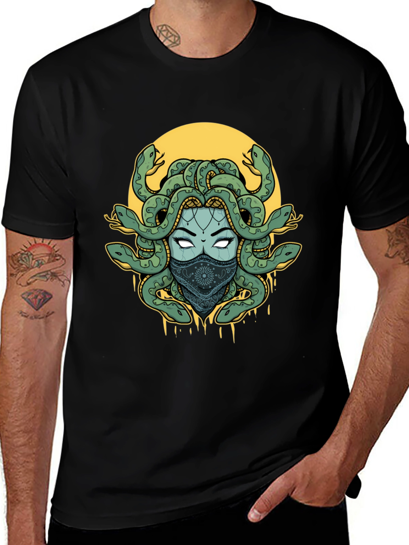 Variant 20 of Medusa Graphic Print T-Shirt - Black