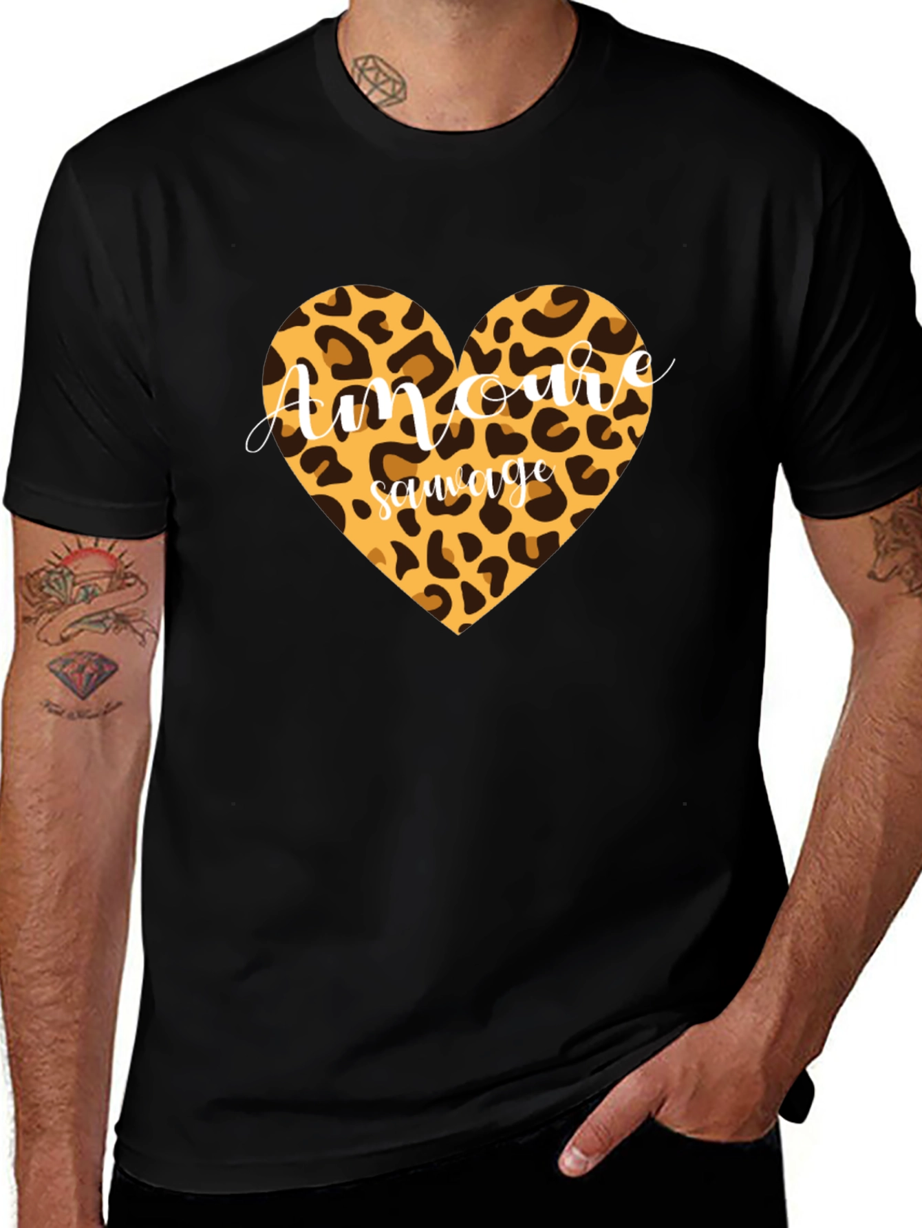 Variant 8 of Amour Sauvage Leopard Heart T-Shirt - Black