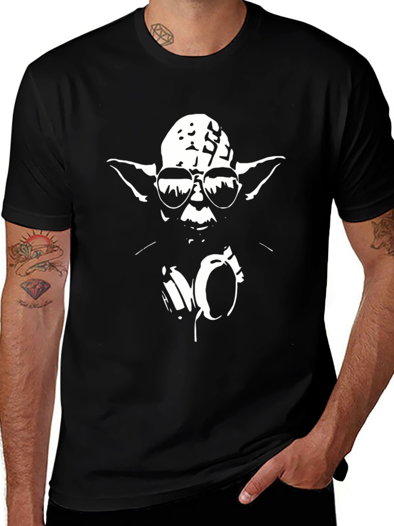 Cool Yoda Graphic T-Shirt - Black