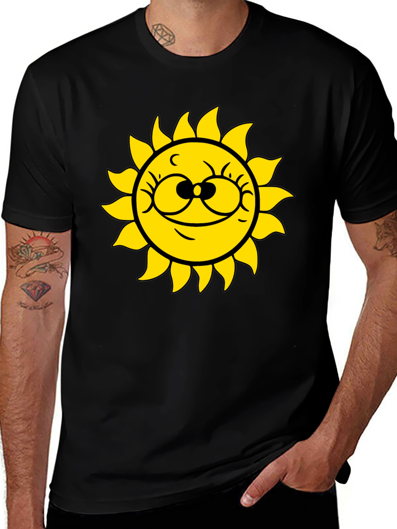 Variant 5 of Smiling Sun Graphic Black T-Shirt