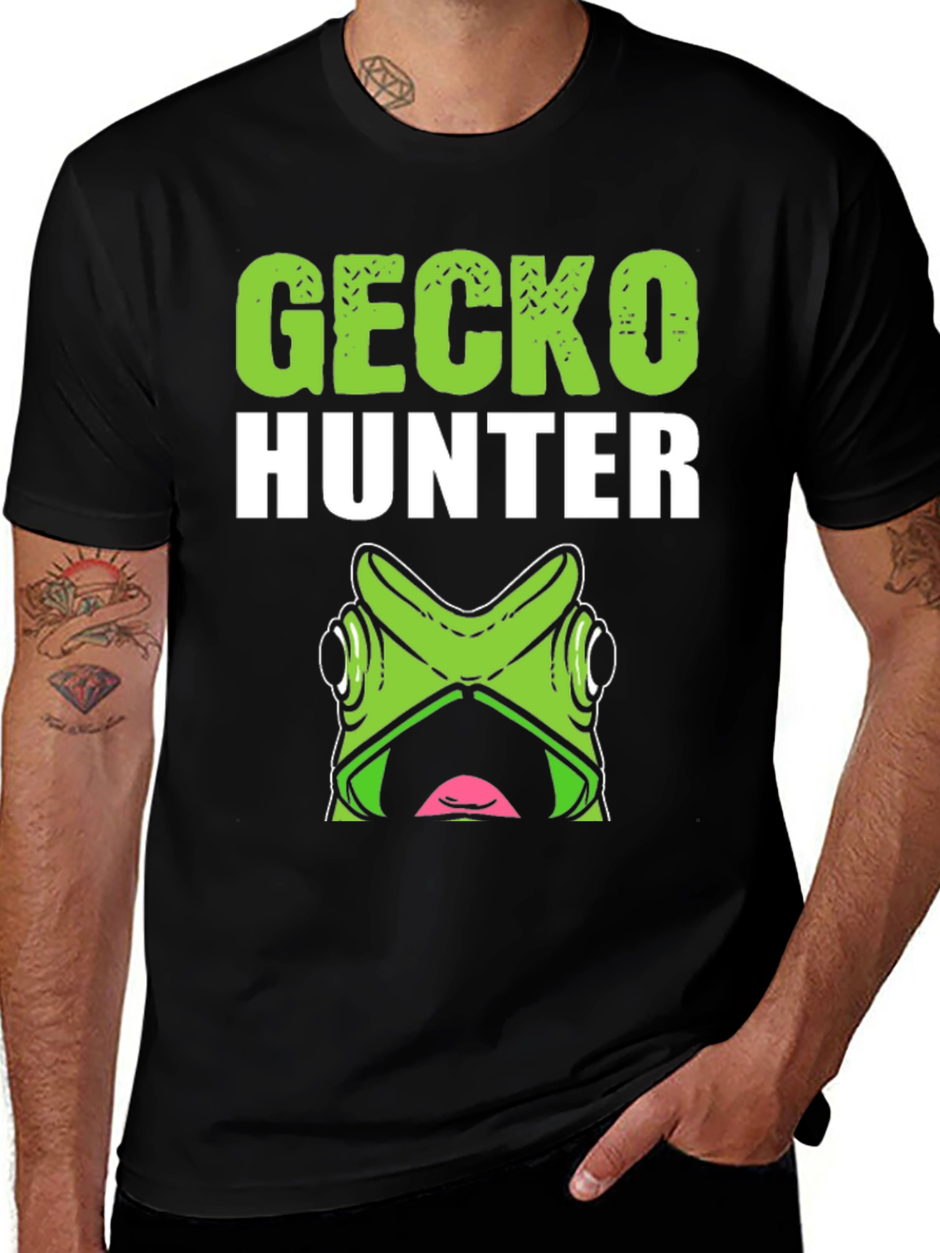 Variant 20 of Gecko Hunter Graphic Tee - Funny Reptile Lover Shirt