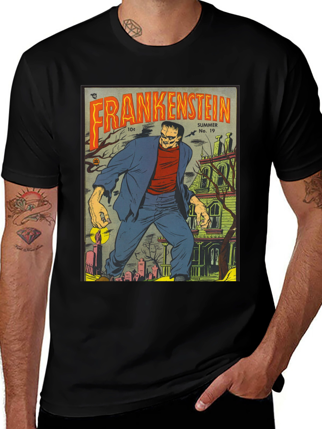 Frankenstein Comic T-Shirt - Classic Horror