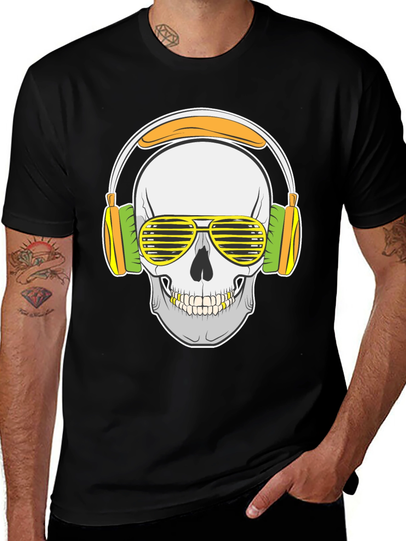 Variant 30 of Skull with Headphones Graphic T-Shirt