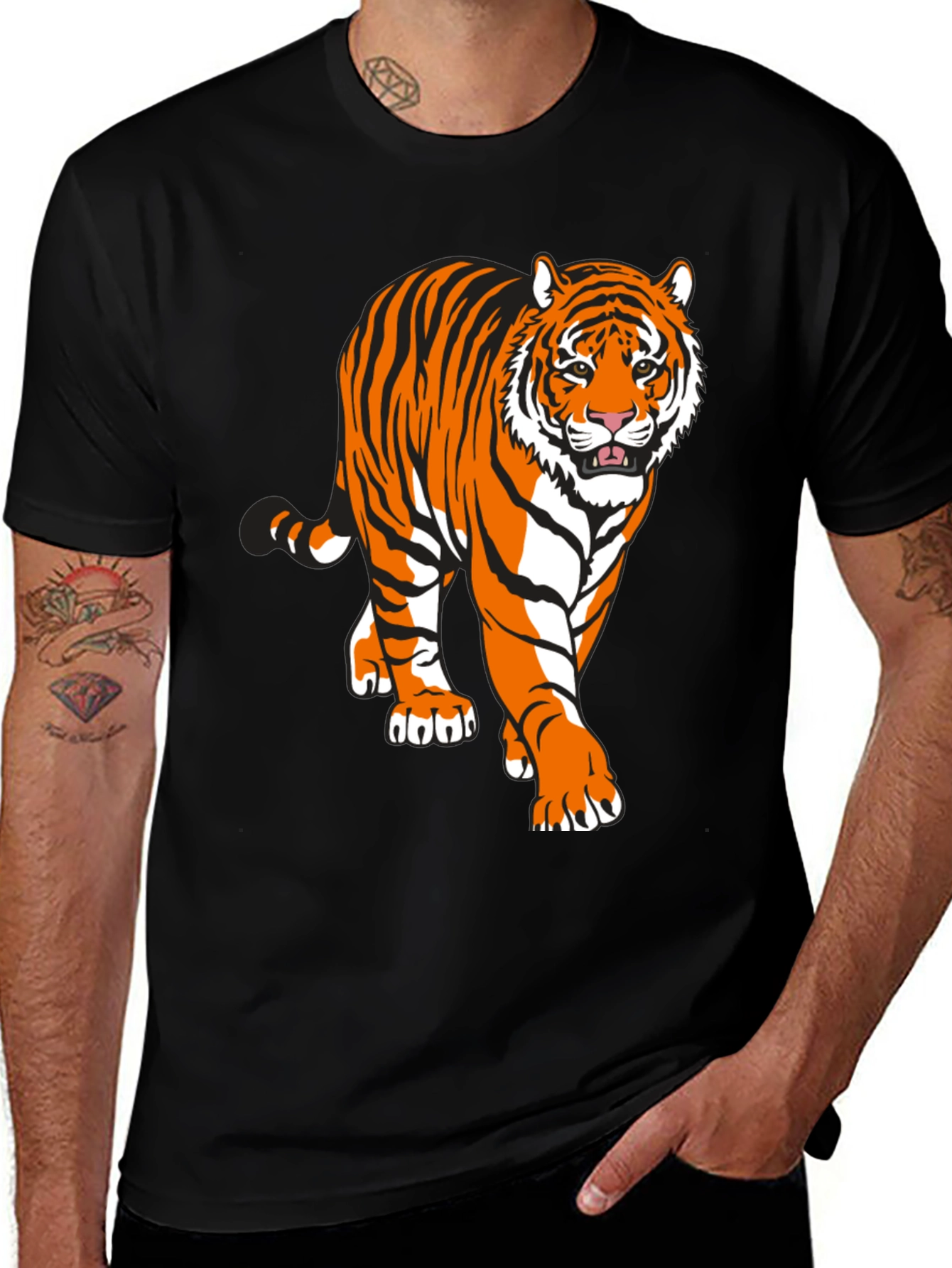 Variant 11 of Tiger Graphic Black T-Shirt