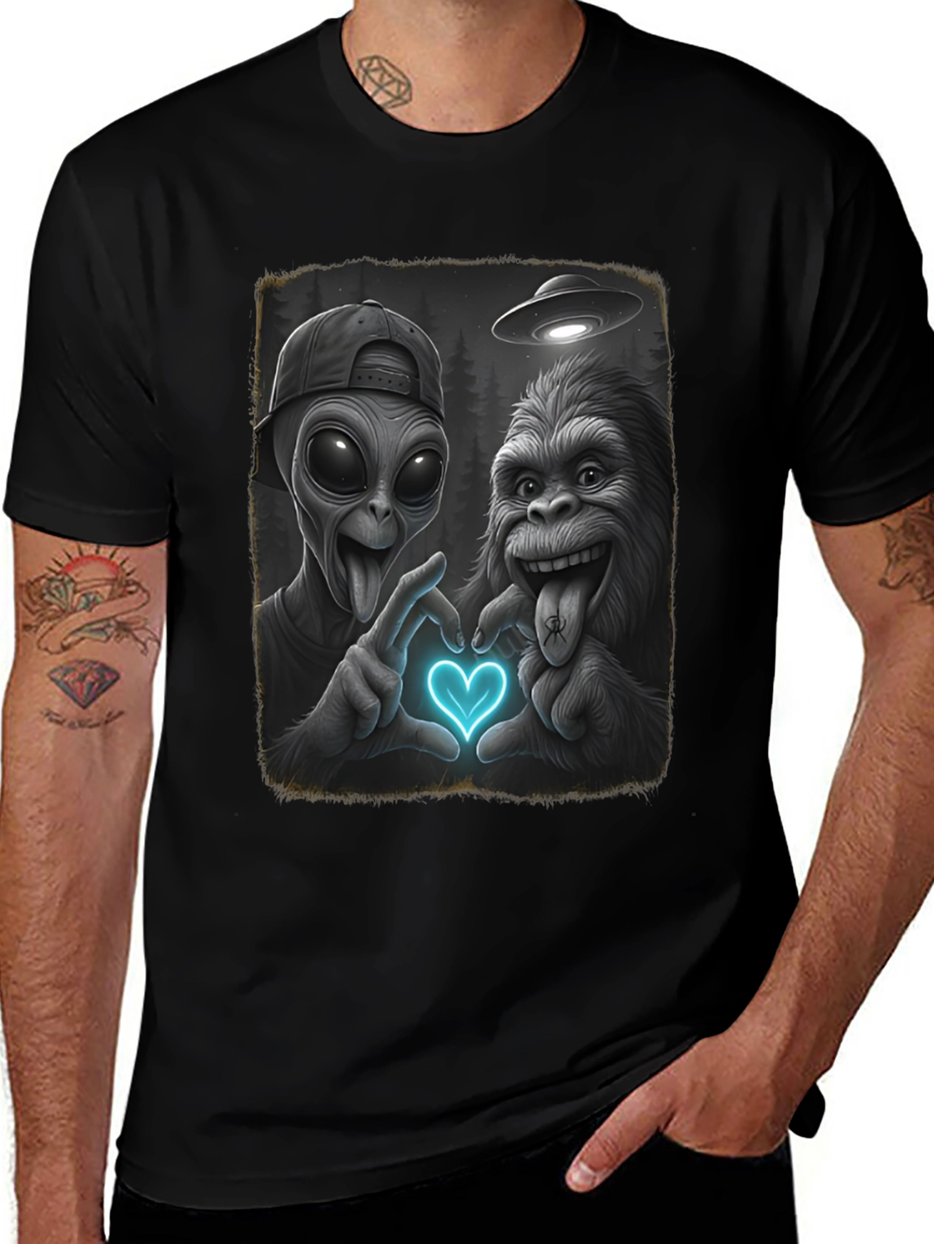 Variant 19 of Alien and Bigfoot Friendship T-Shirt - UFO Love