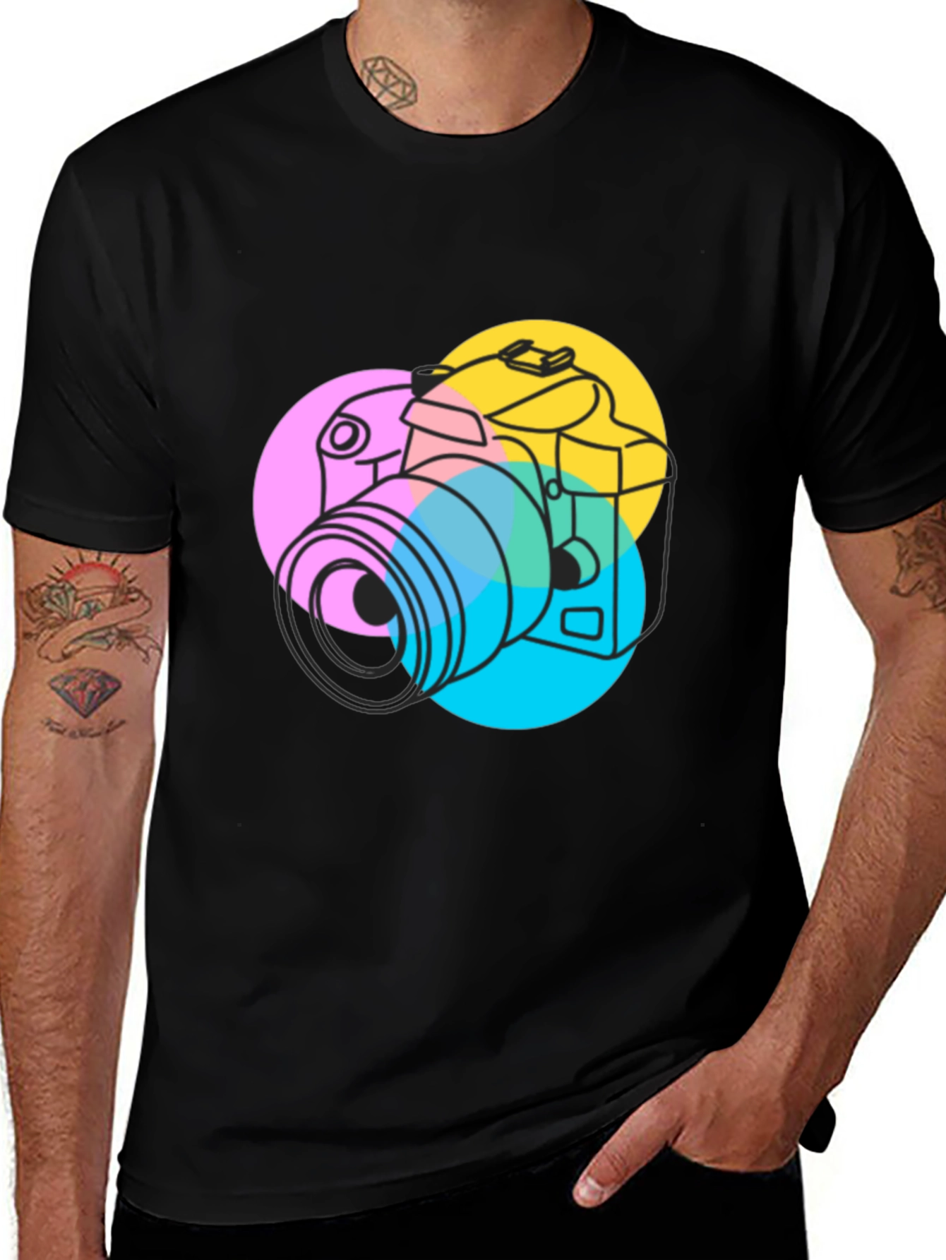 Variant 2 of Retro Camera Graphic T-Shirt - Black