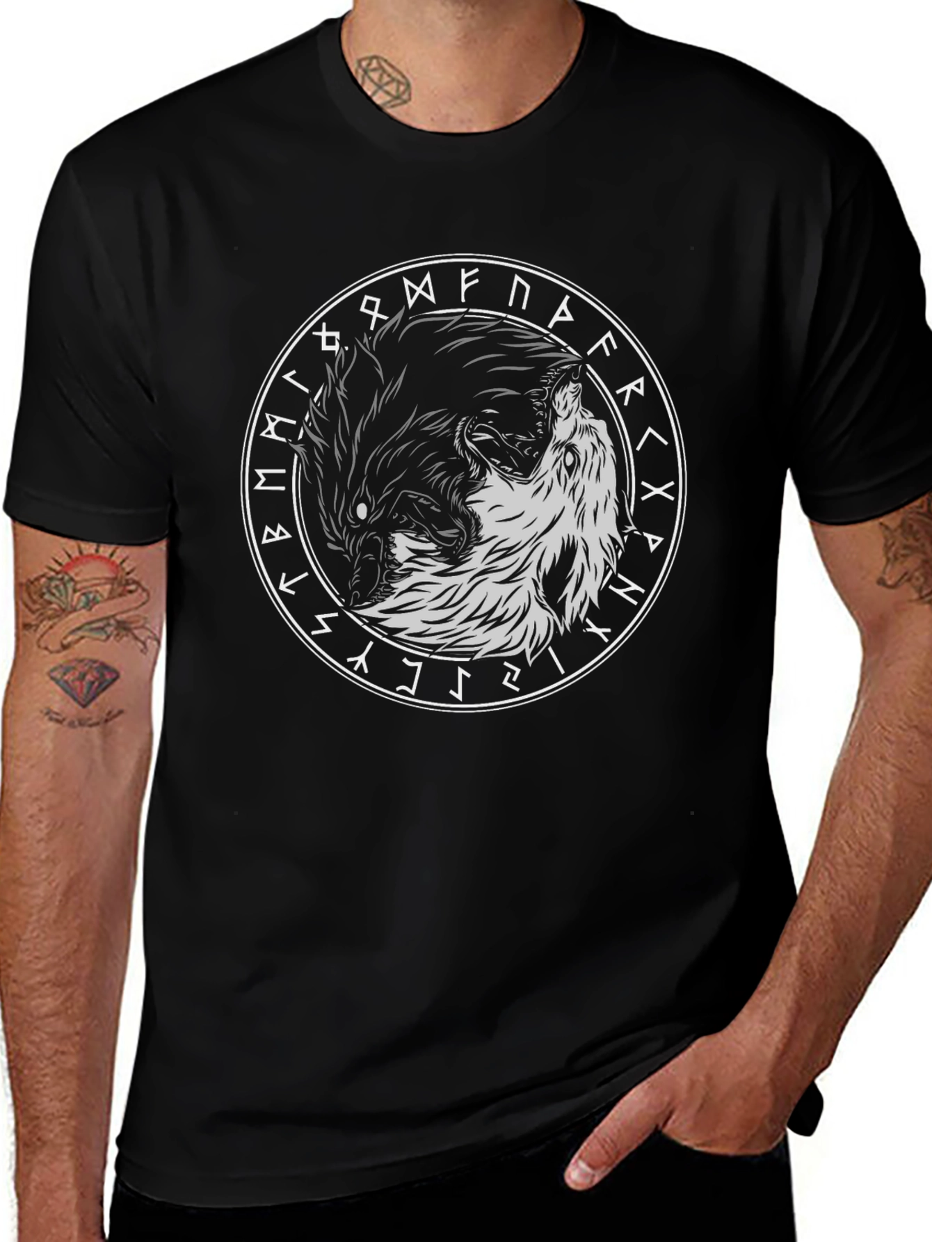 Variant 30 of Yin Yang Wolves Circle Rune Black T-Shirt