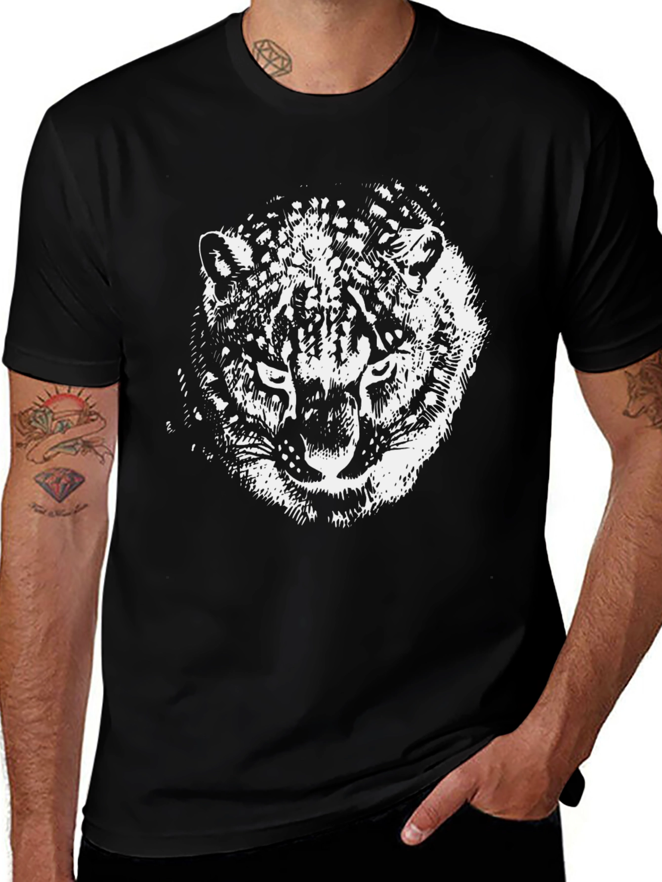 Variant 10 of Bold Leopard Graphic Tee - Black