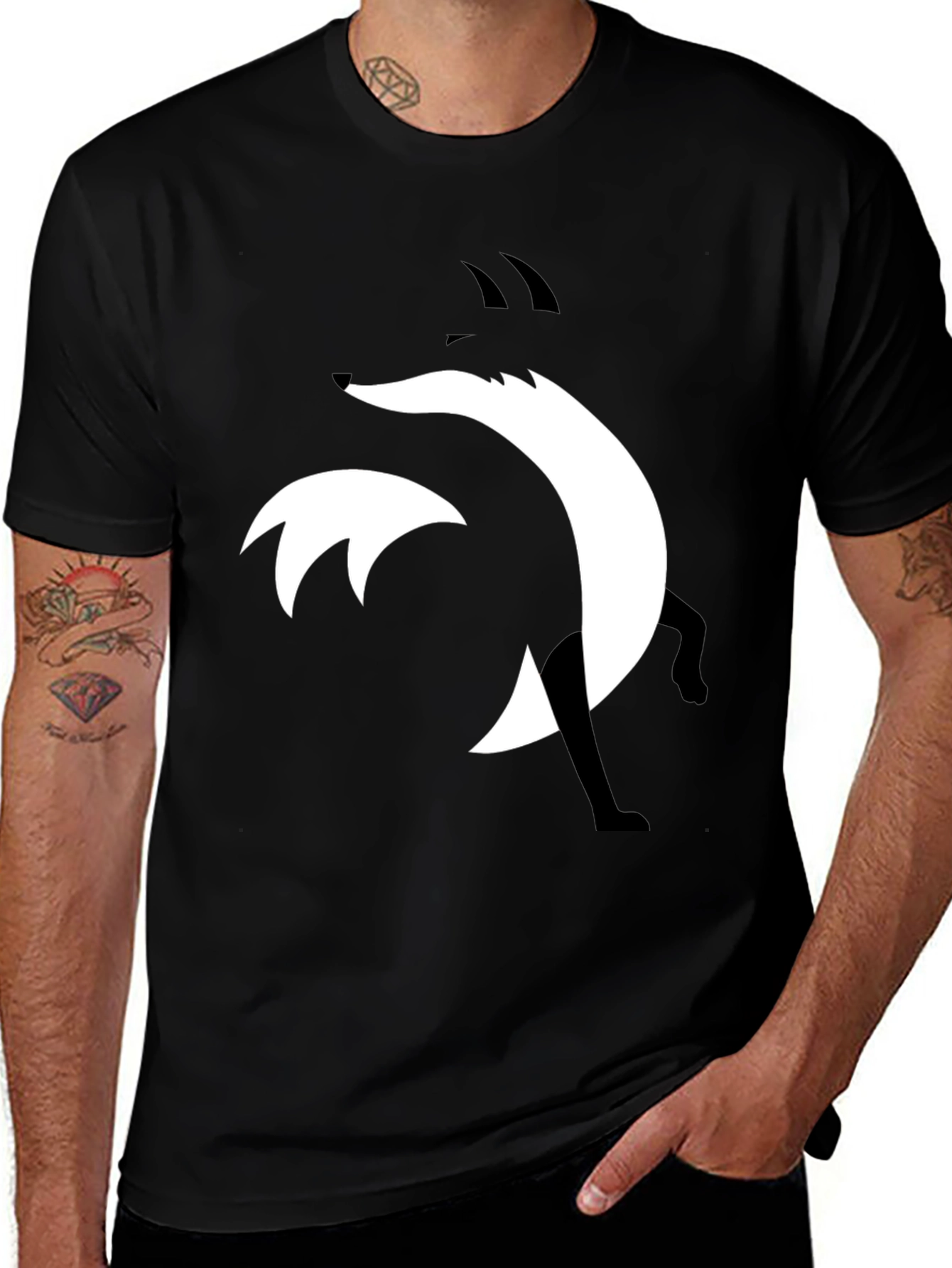 Variant 29 of Modern Fox Graphic Tee - Black