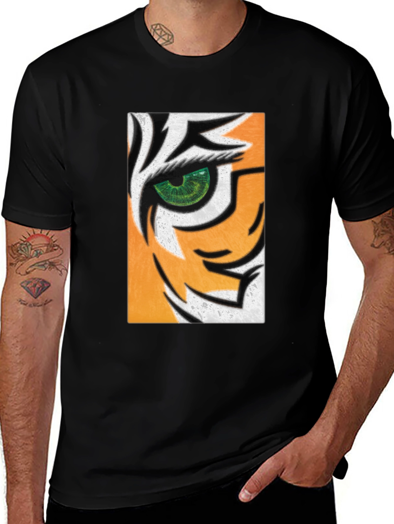 Variant 25 of Tiger Eye Graphic Print Black T-Shirt