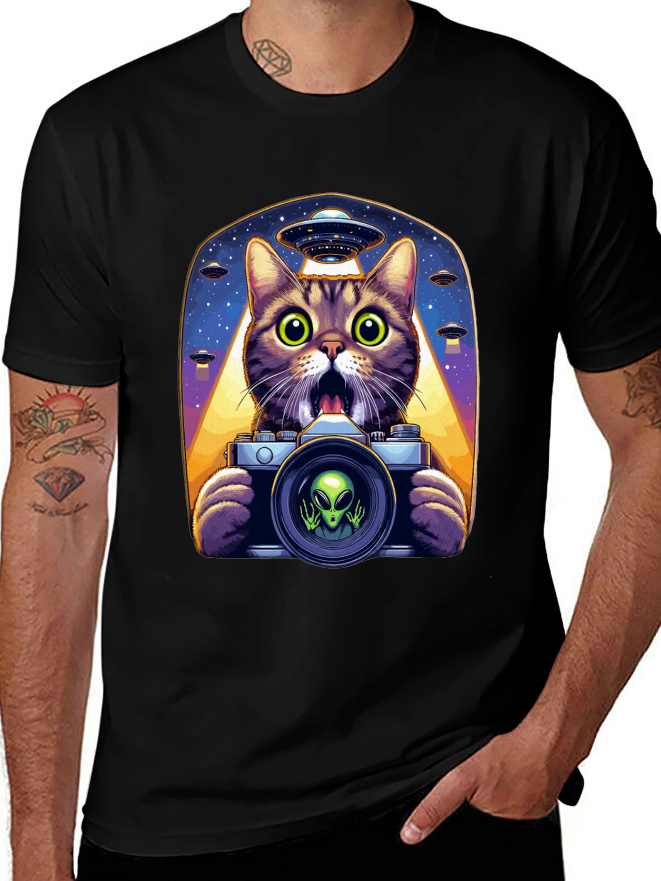 Variant 4 of Alien Cat Camera T-Shirt