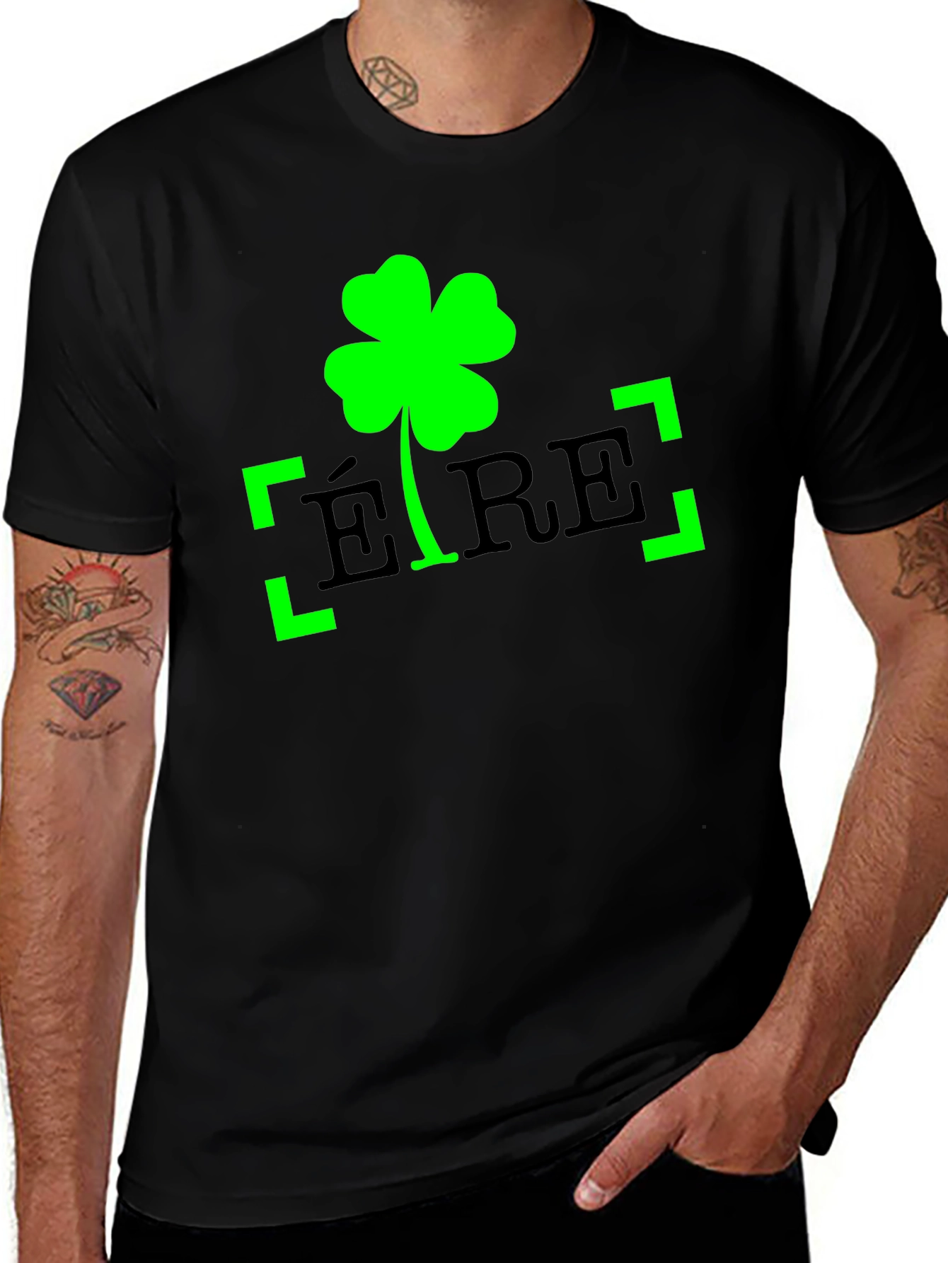 Éire Irish Clover Black T-Shirt
