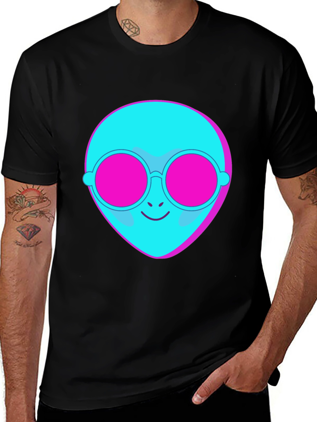 Variant 6 of Cool Alien Graphic Black T-Shirt