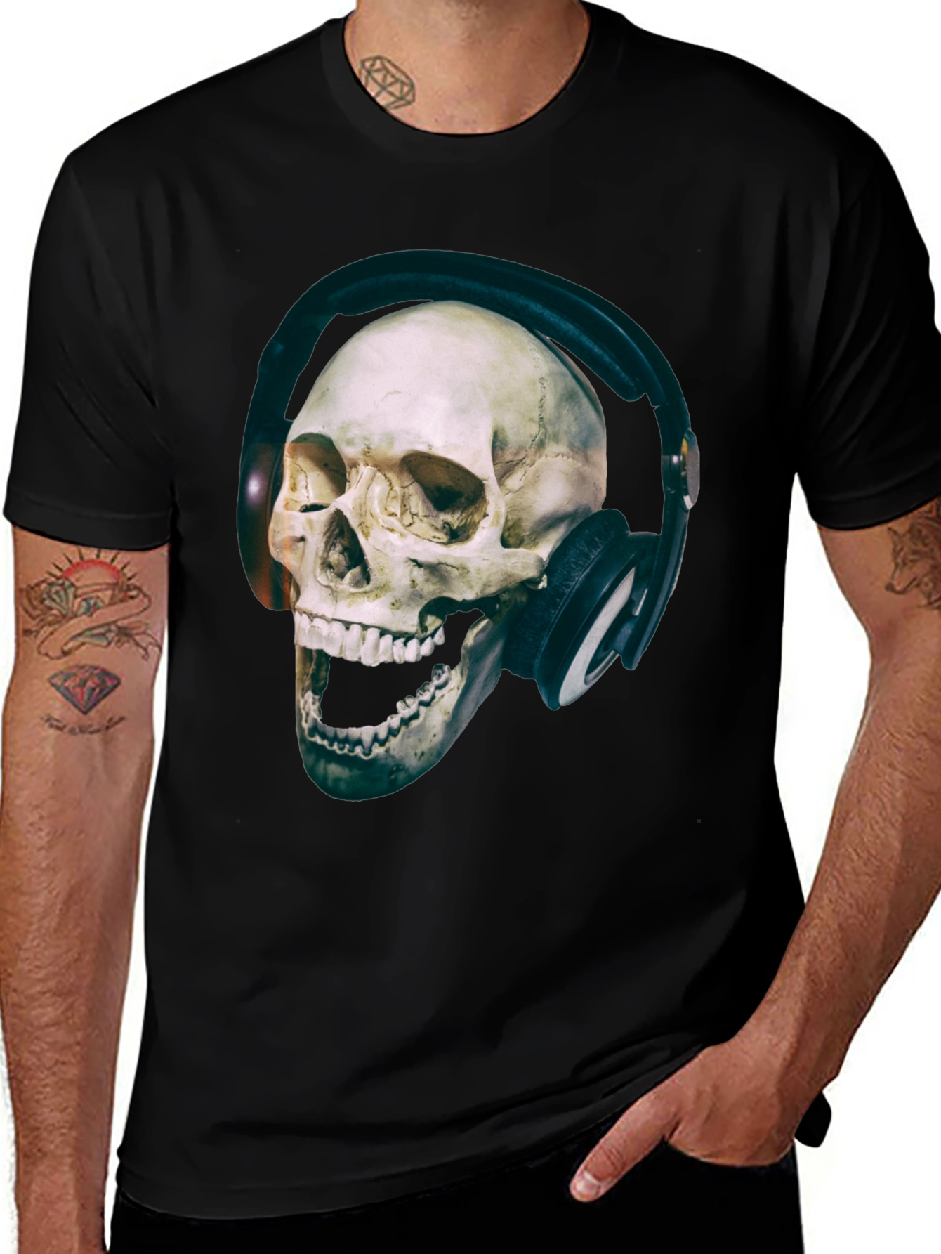 Variant 26 of Skull with Headphones Graphic T-Shirt