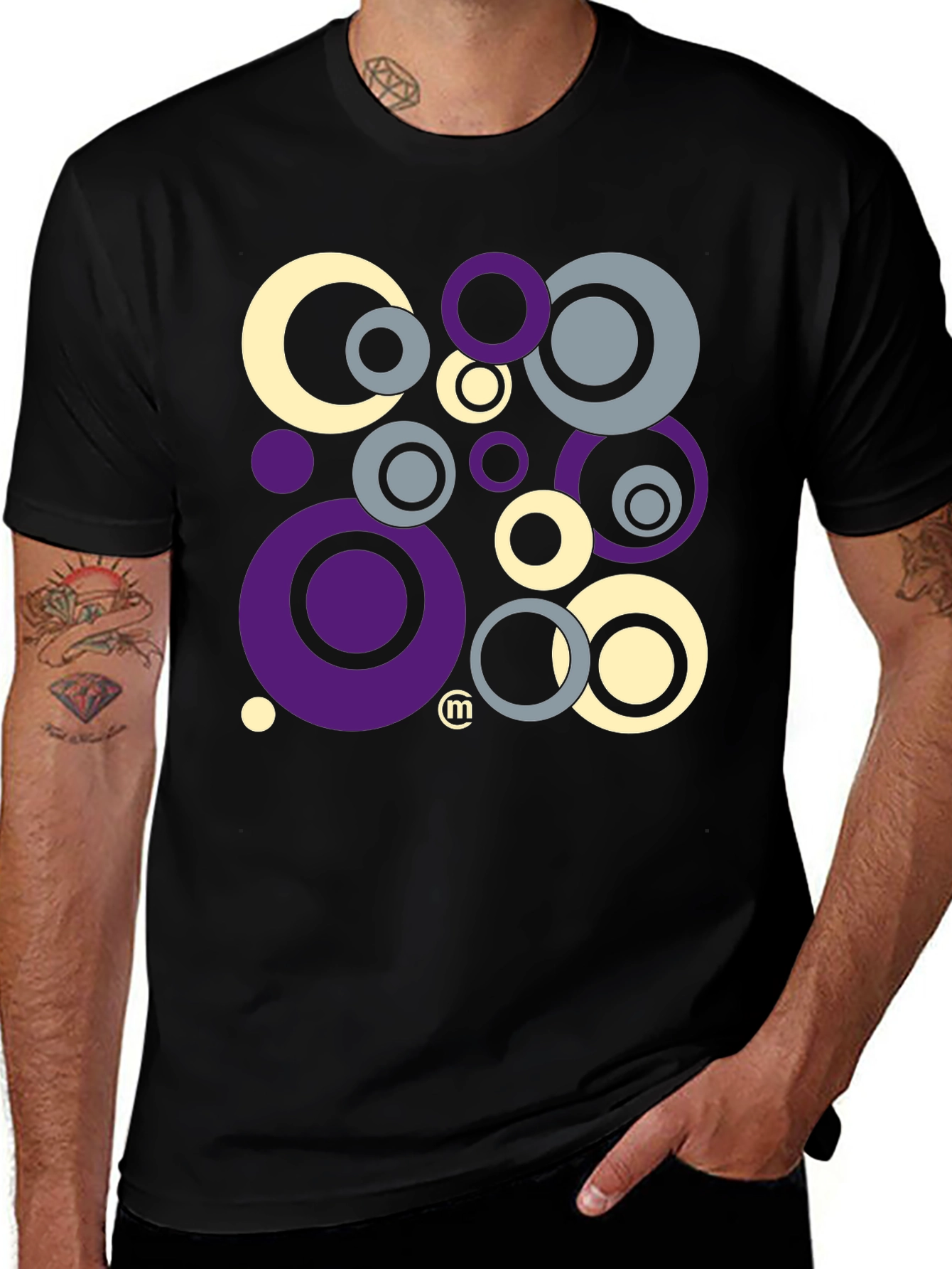 Variant 14 of Retro Circle Graphic Tee - Black
