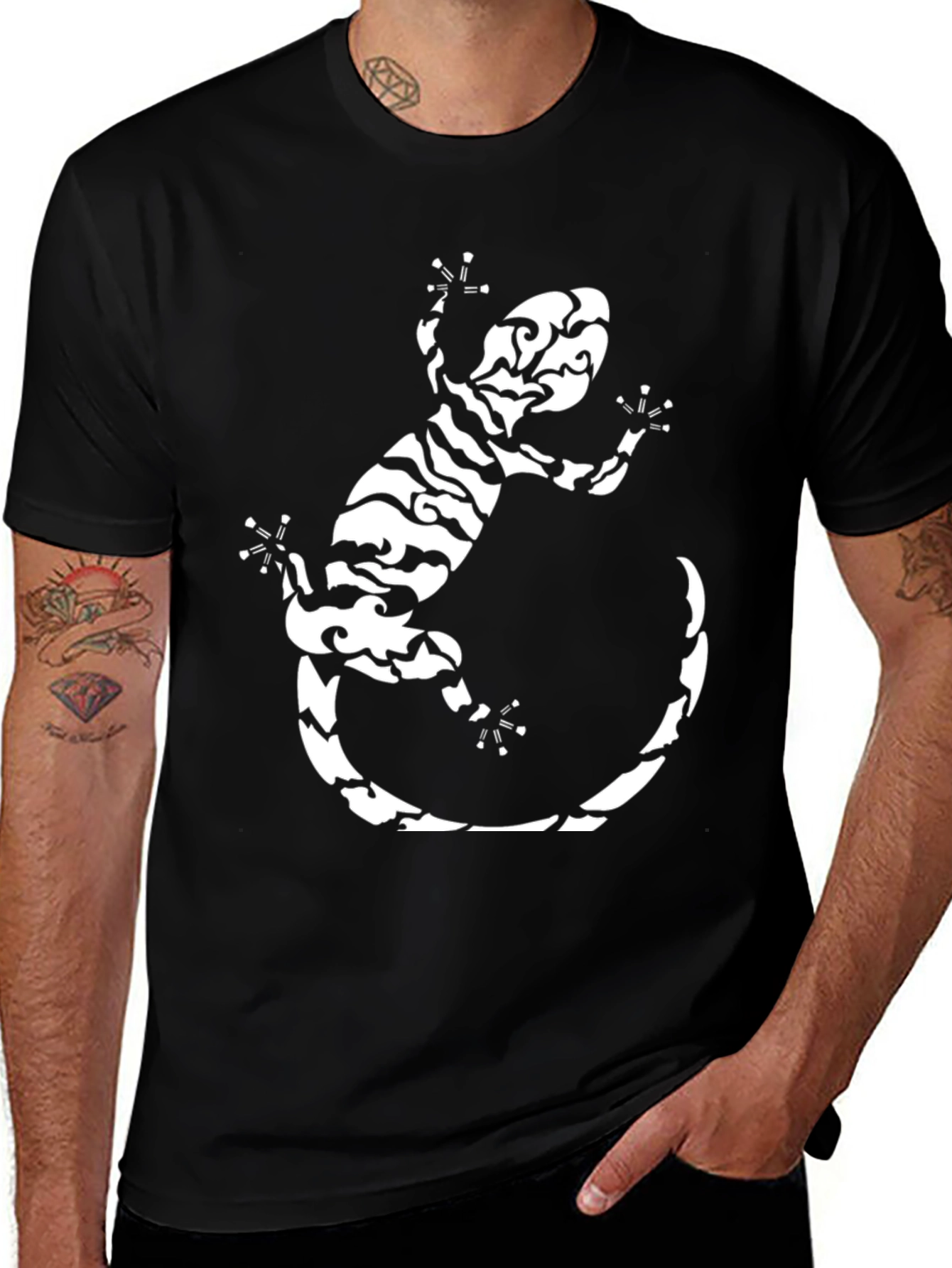 Variant 5 of Gecko Graphic Black T-Shirt
