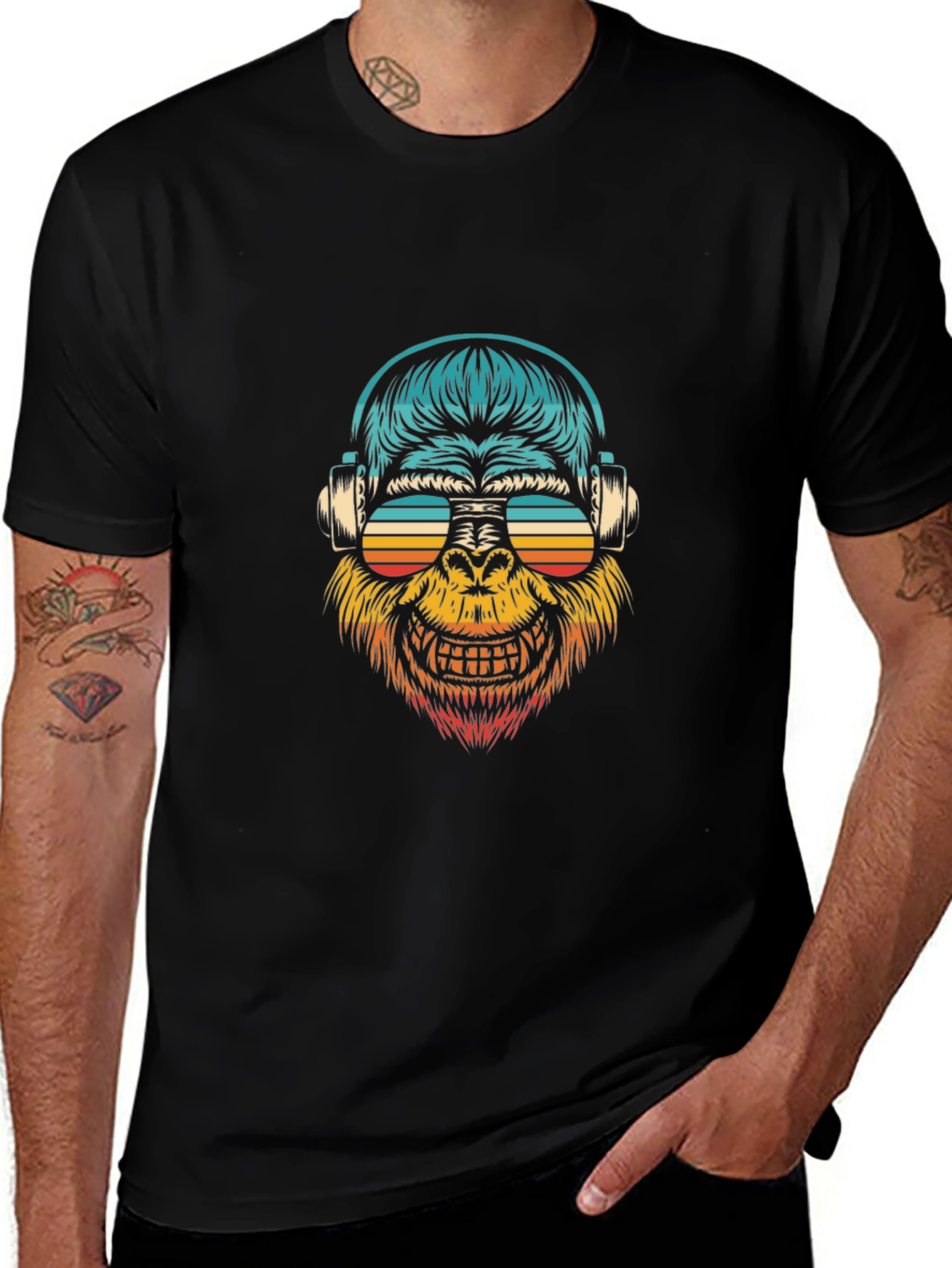 Variant 4 of Retro Gorilla Headphones T-Shirt - Cool Graphic Tee