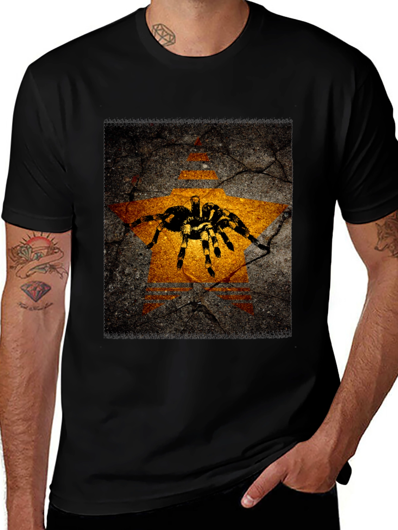 Variant 8 of Tarantula Star Graphic Black T-Shirt