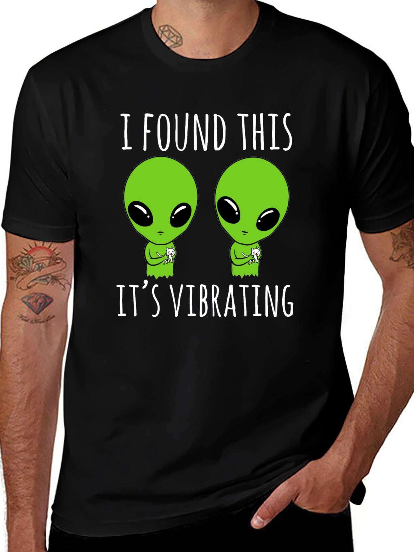 Variant 14 of Alien Vibrating T-Shirt