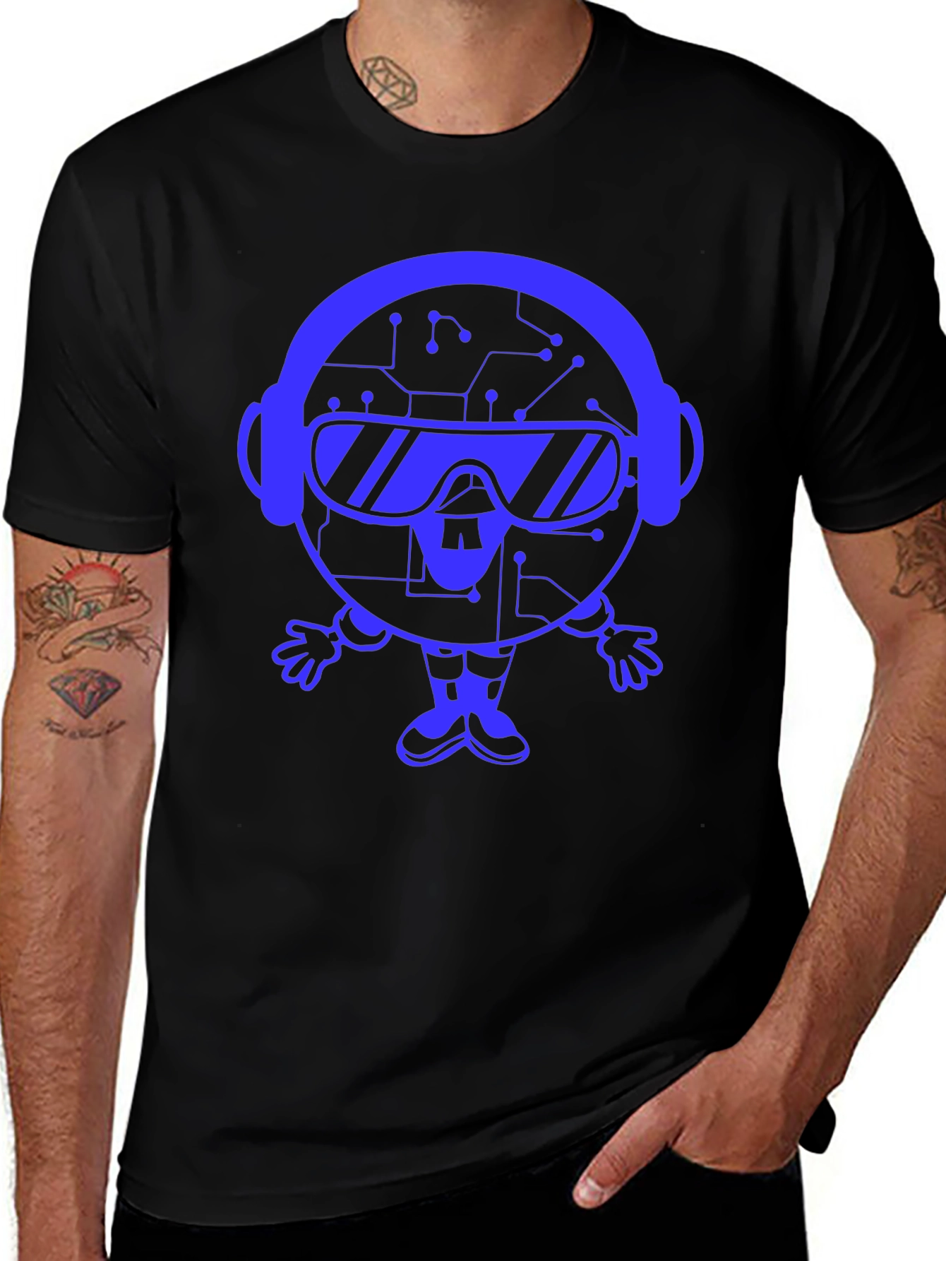Variant 11 of Cool Tech Cartoon Graphic Black T-Shirt