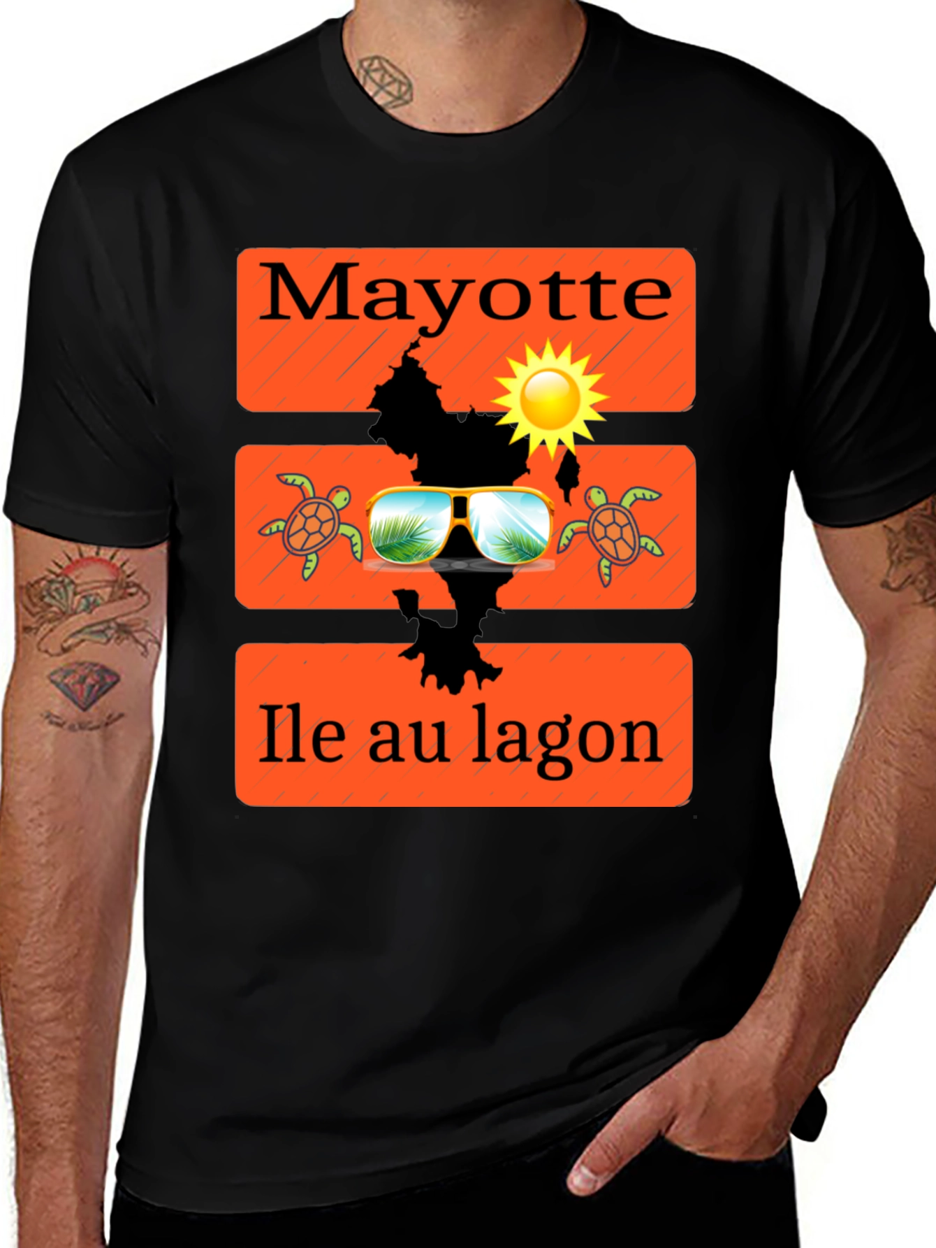 Variant 21 of Mayotte Île au Lagon Black Graphic Tee