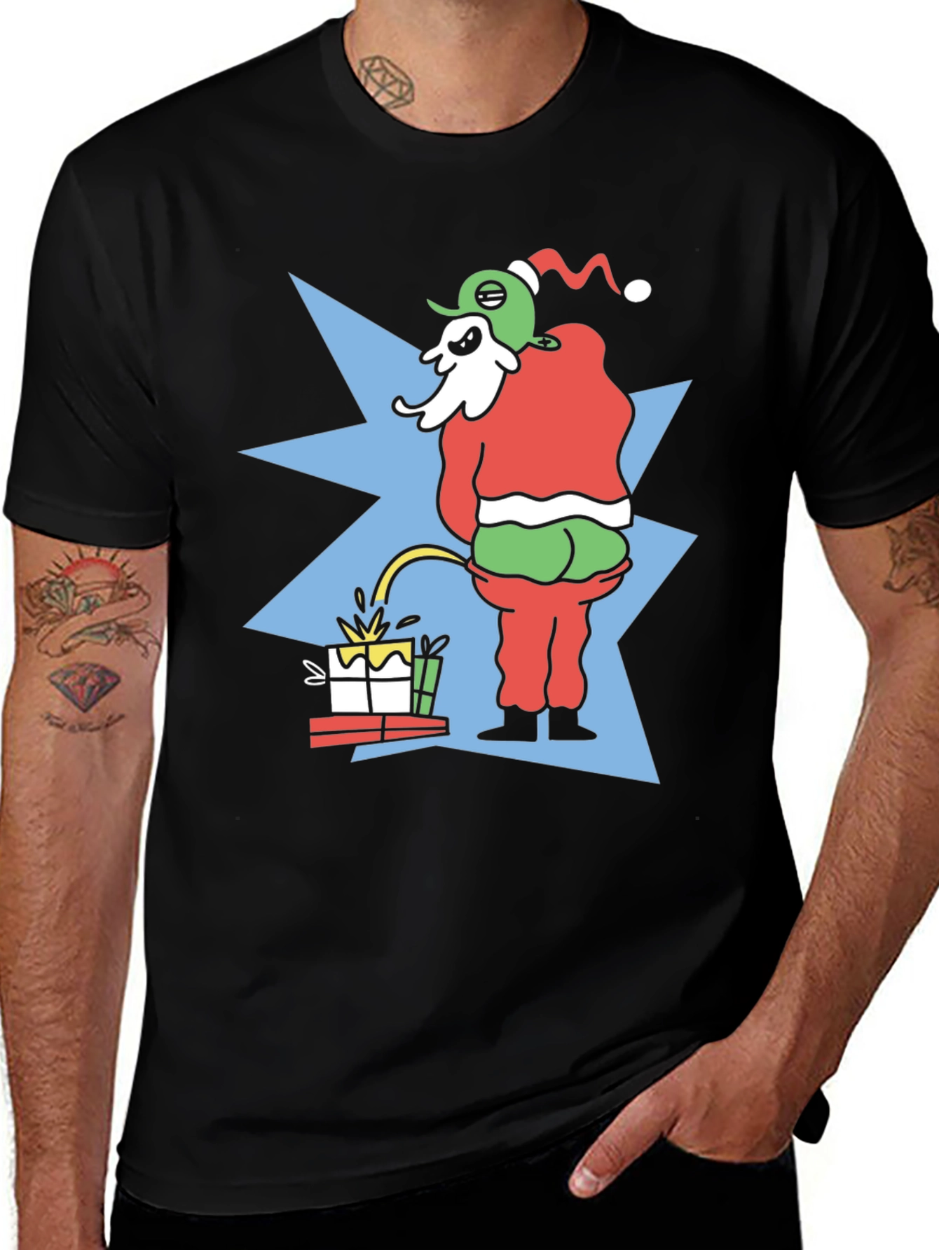 Grinch Peeing on Gifts Graphic T-Shirt Funny Christmas