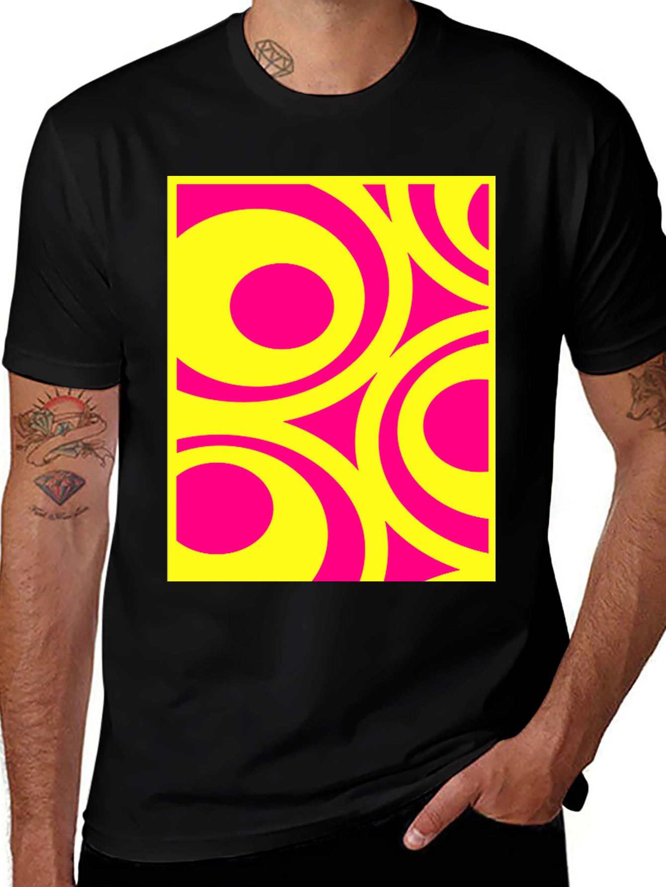 Variant 4 of Retro Circles Black T-Shirt - Bold 70s Style!