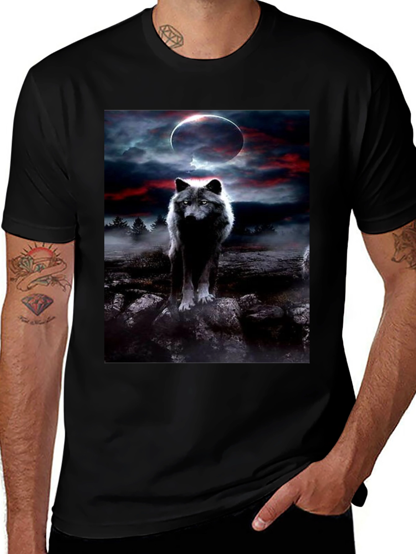 Variant 18 of Wolf Moon Graphic Black T-Shirt