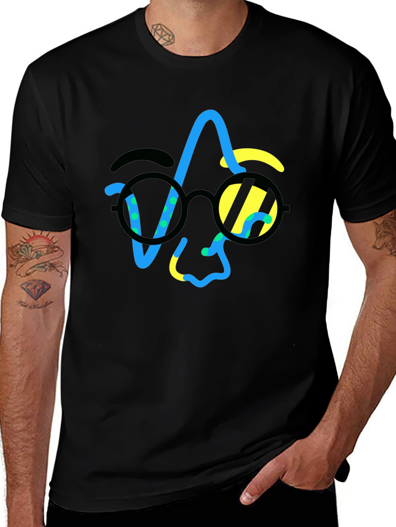 Variant 9 of Abstract Face Graphic Black T-Shirt