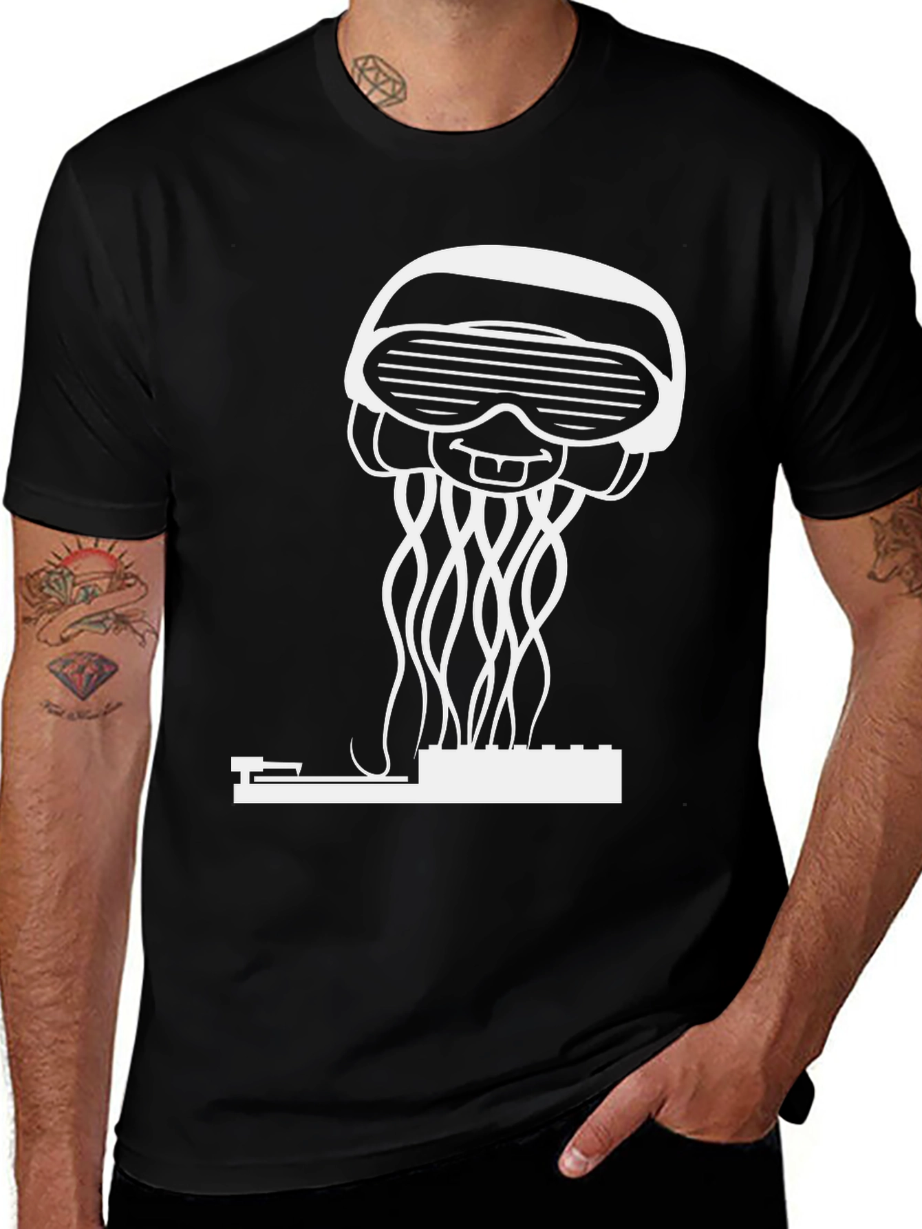 Variant 29 of Tech Jellyfish T-Shirt - Black
