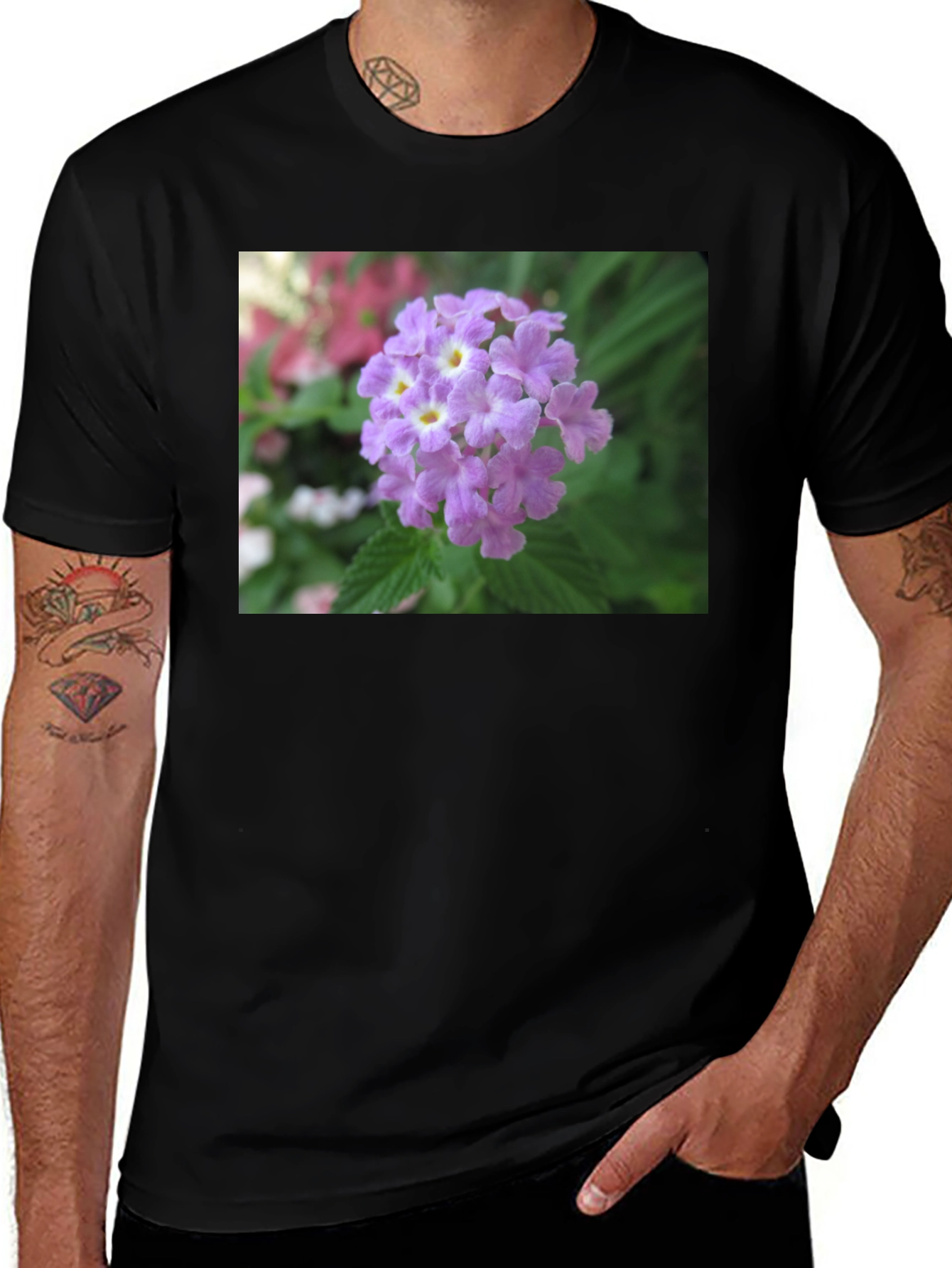 Variant 14 of Floral Print Black T-Shirt