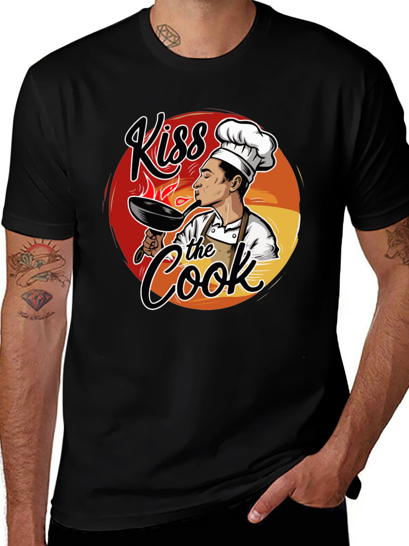 Variant 20 of Kiss the Cook Graphic T-Shirt - Black