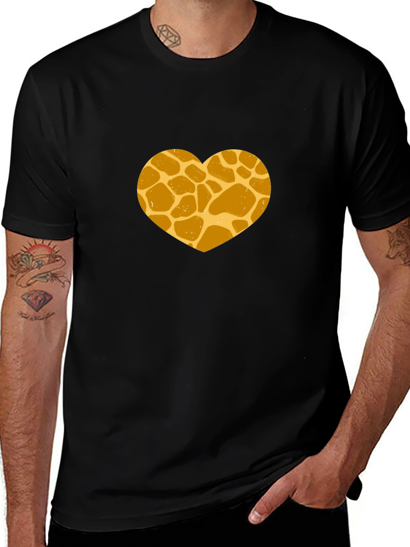 Giraffe Print Heart Graphic Tee - Stylish Black T-Shirt