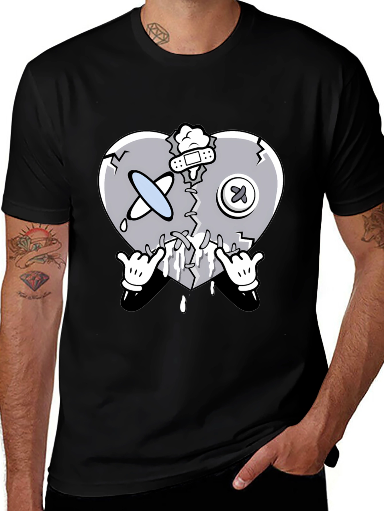 Variant 6 of Cartoon Heart Graphic Black T-Shirt