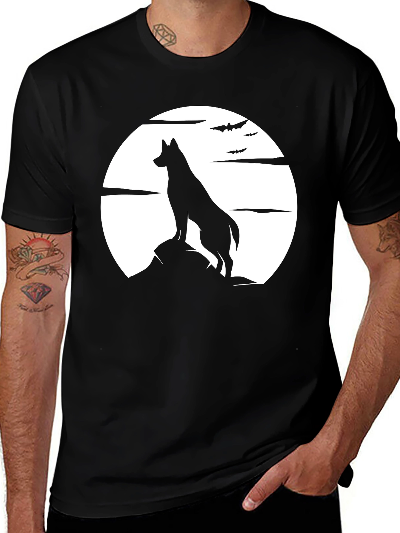 Variant 18 of Wolf Moon Silhouette Graphic Black T-Shirt
