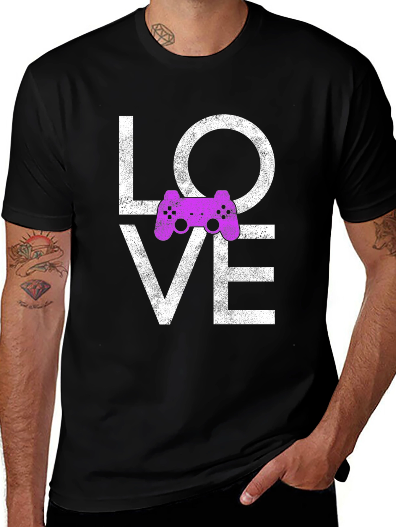 Variant 18 of Gamer Love T-Shirt - Black