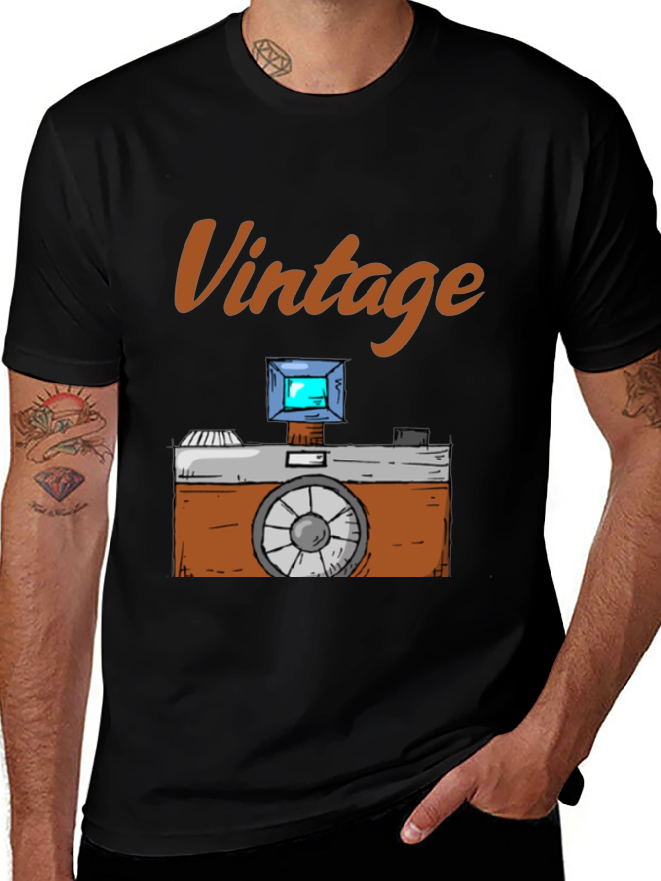 Variant 8 of Vintage Camera Graphic T-Shirt