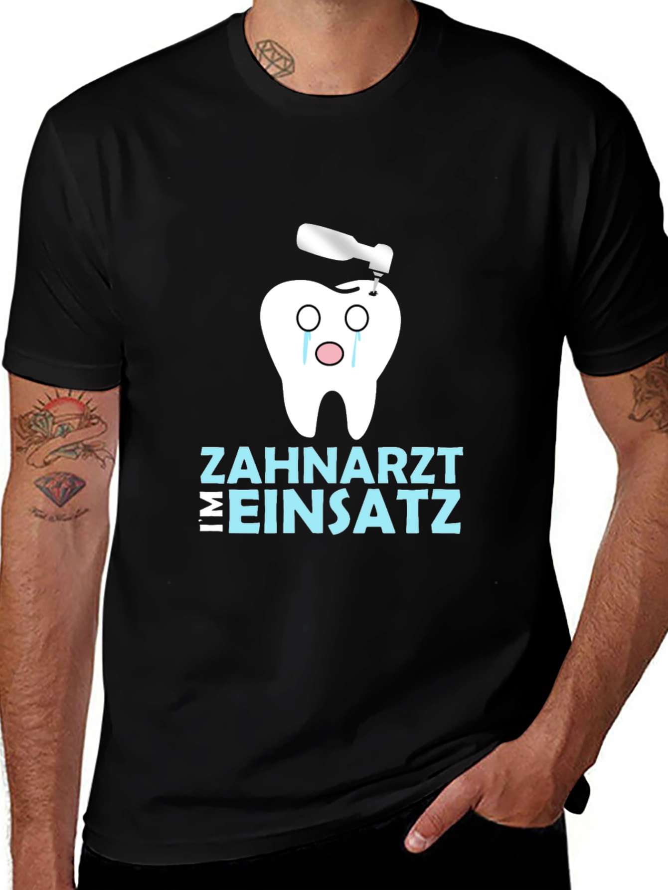Black Zahnarzt Im Einsatz Graphic Tee - Black main image