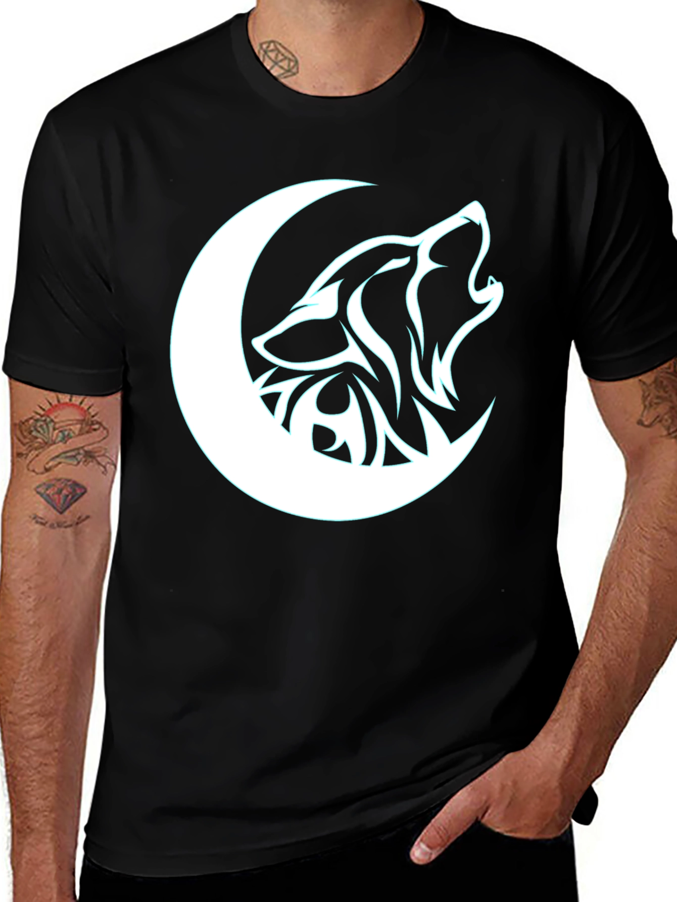 Variant 18 of Wolf Moon Graphic Black T-Shirt