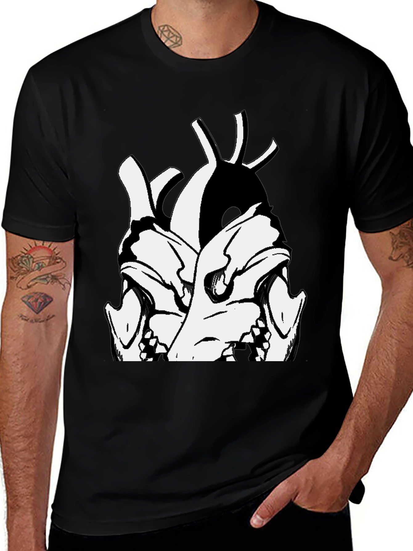 Variant 3 of Skull Heart Graphic Black T-Shirt