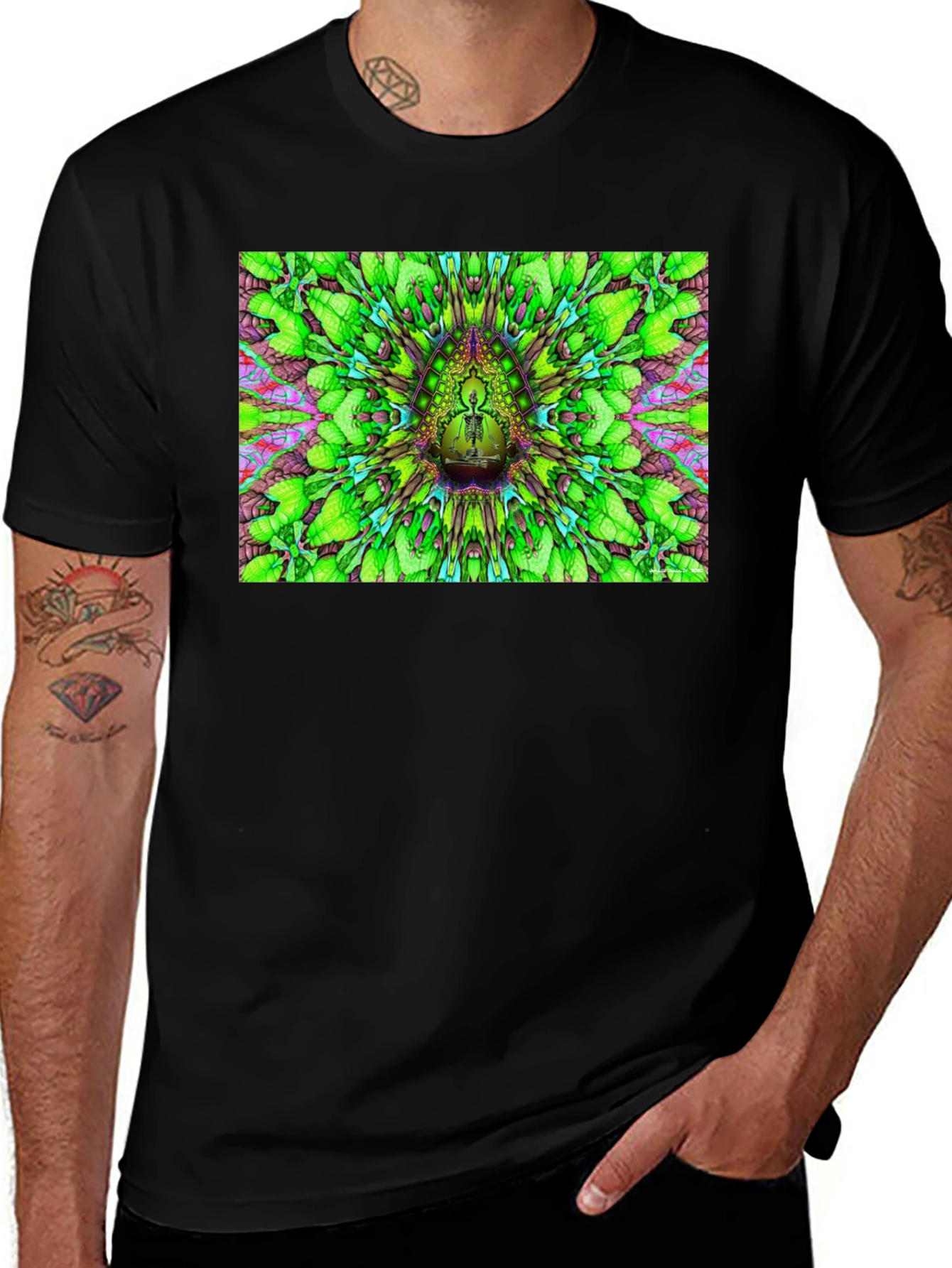 Variant 15 of Psychedelic Green Pattern T-Shirt