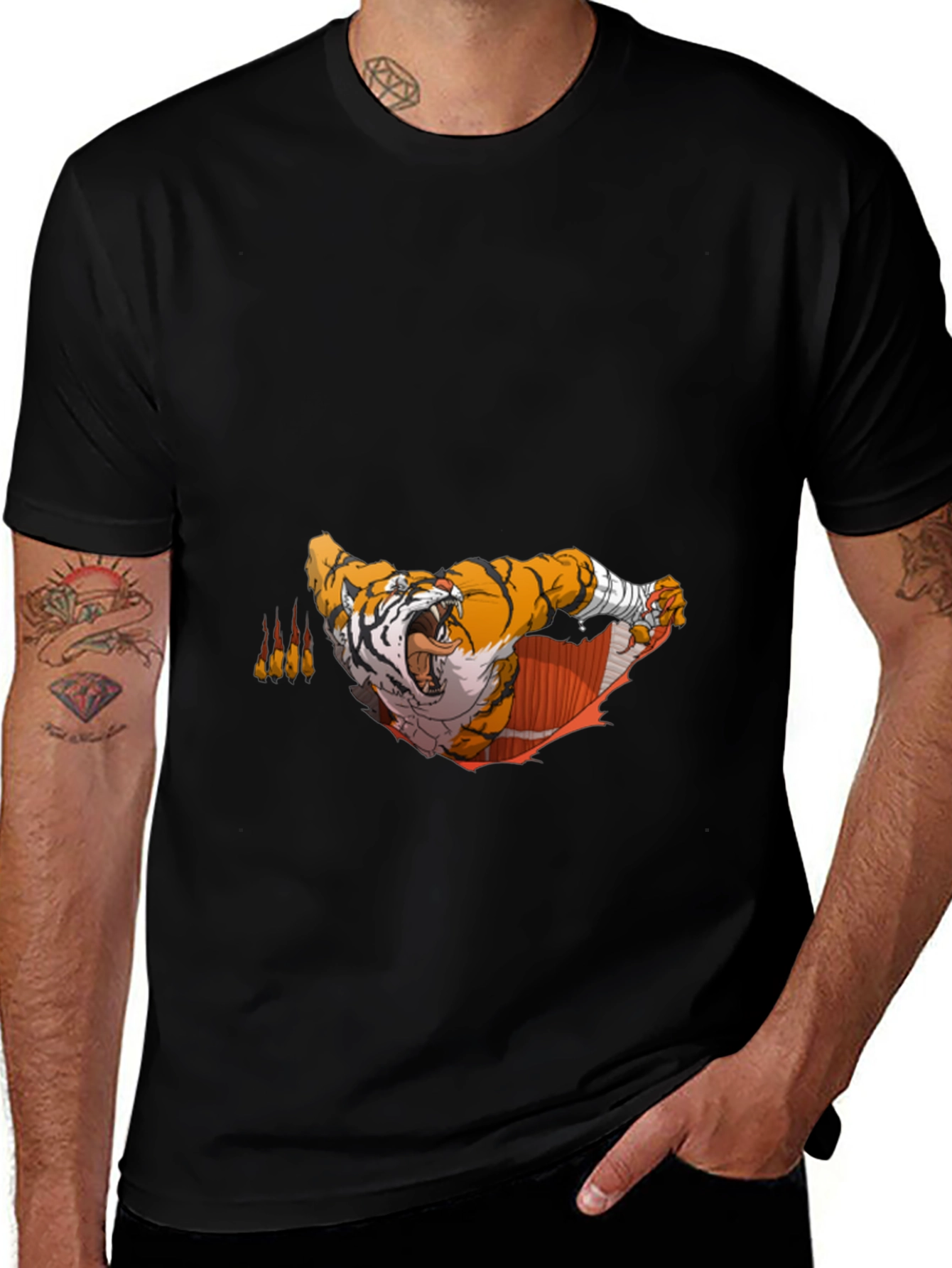 Variant 3 of Tiger Graphic Print Black T-Shirt