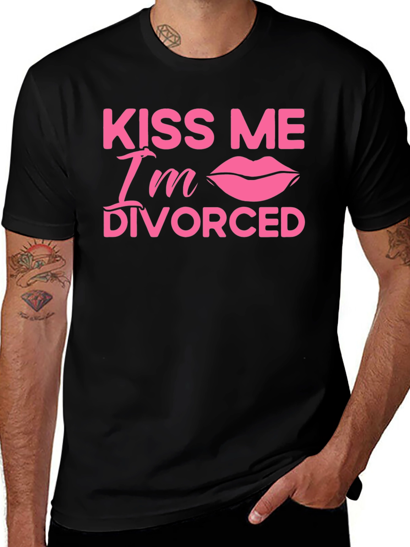 Black Kiss Me I'm Divorced T-Shirt main image